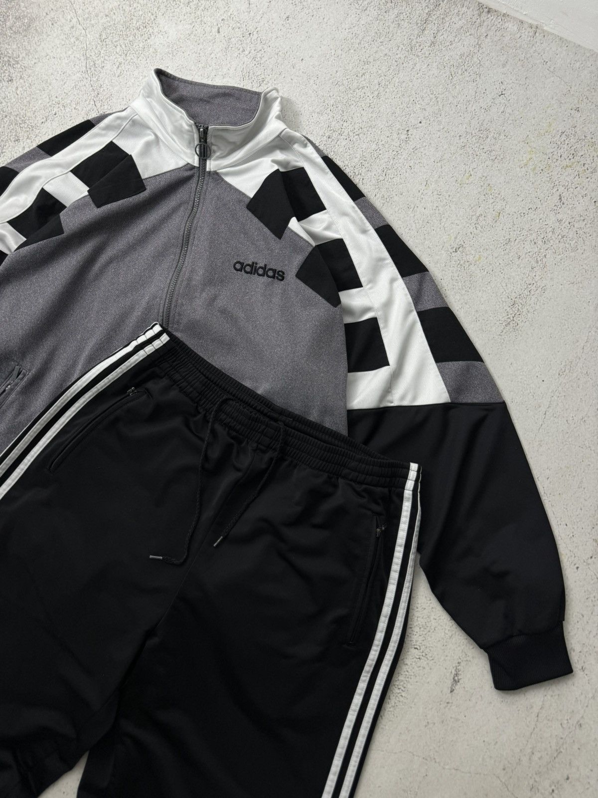 Adidas × Vintage Adidas Vintage Retro Track Suit Size US L / EU 52-54 / 3 - 5 Thumbnail