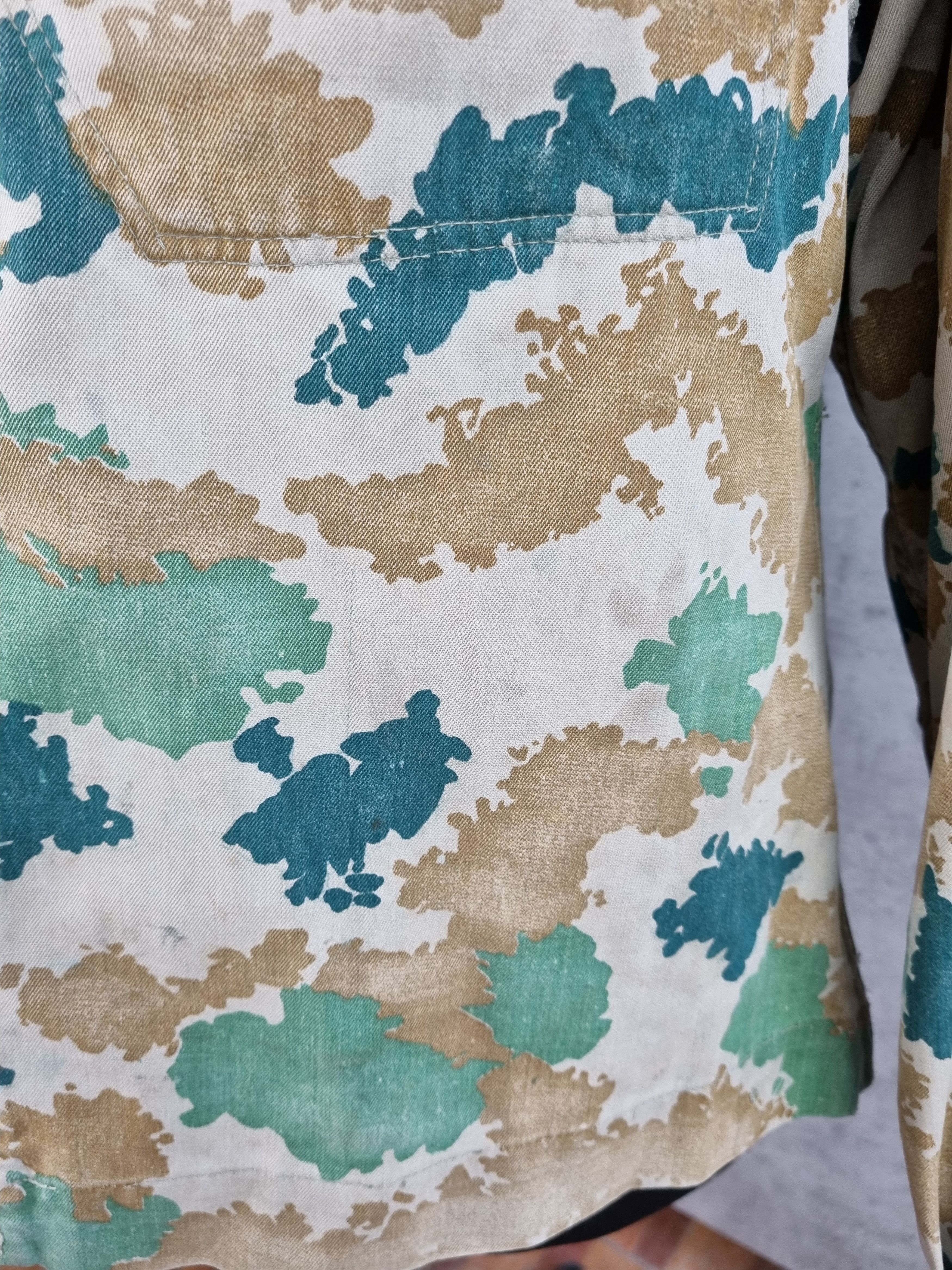 Vintage 50s East German NVA Blumentarn Camouflage Jacket Over Shirt Size US M / EU 48-50 / 2 - 21 Thumbnail