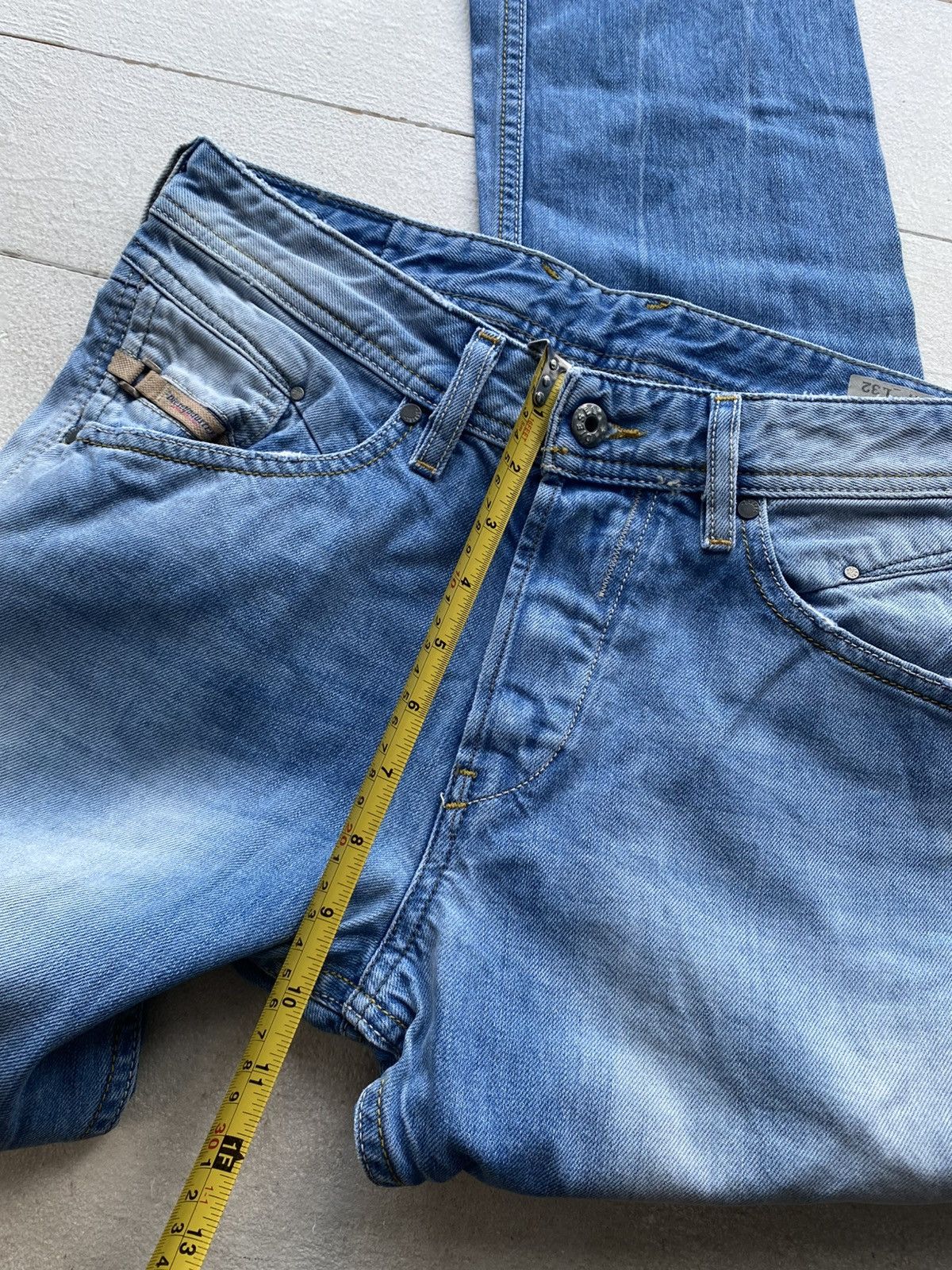 Diesel Luxury Diesel Butler Slim Tapered Y2K Denim Jeans W27 L32 Size US 27 - 12 Thumbnail