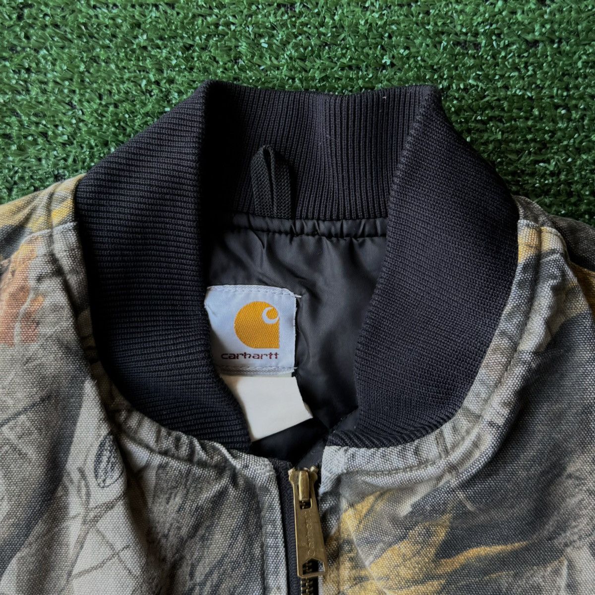 Carhartt × Designer × Vintage Vintage Realtree Camo Carhartt Arctic Vest Size US L / EU 52-54 / 3 - 2 Thumbnail