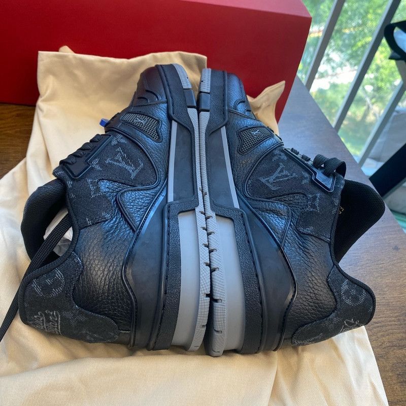 Louis Vuitton Louis Vuitton Low-Top Sneakers in Black and Gray -2508 Size US 9 / EU 42 - 7 Thumbnail