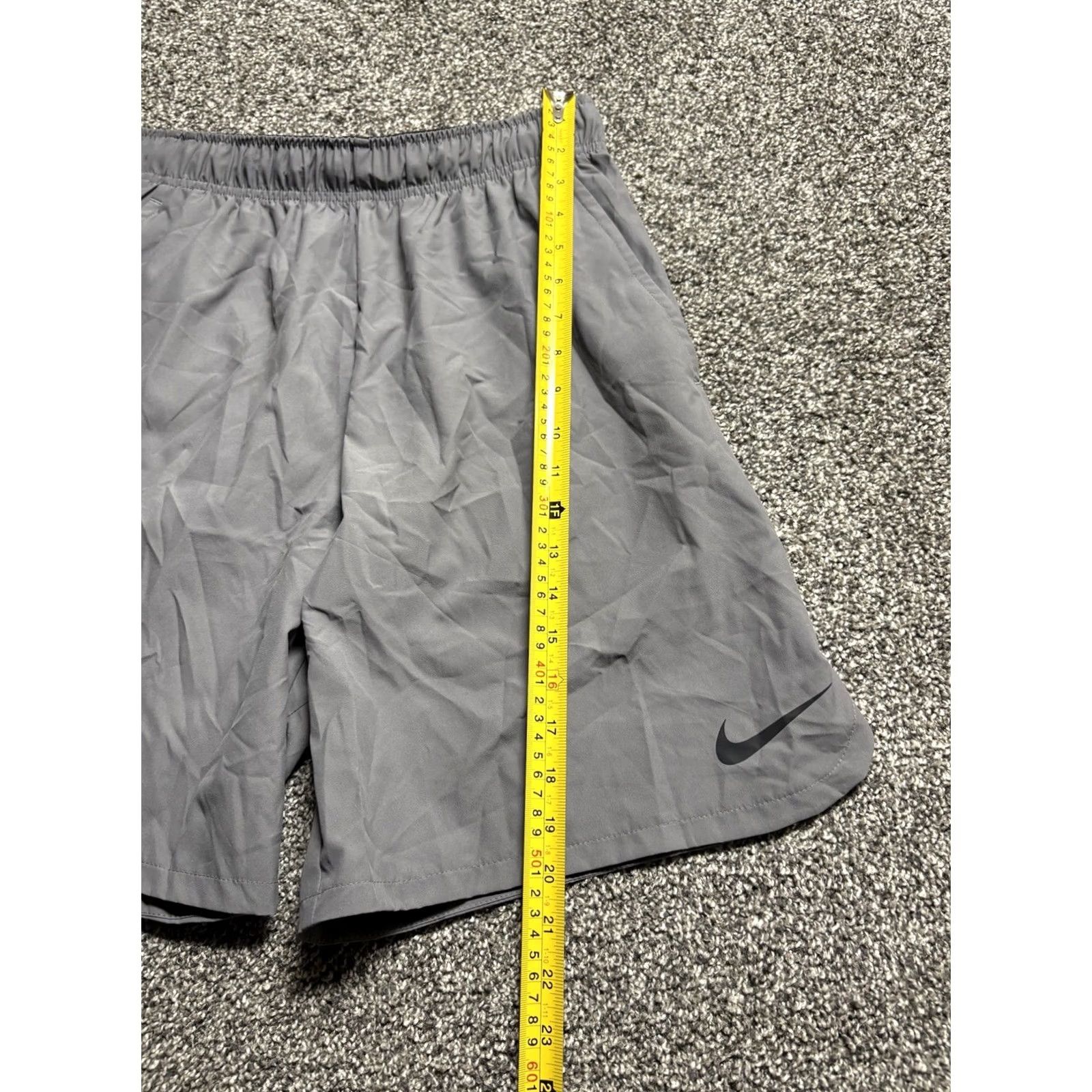 Nike Nike Flex Dri-Fit Training Shorts Mens Medium Gray Athletic Gym Running 927526 Size US 31 - 6 Thumbnail