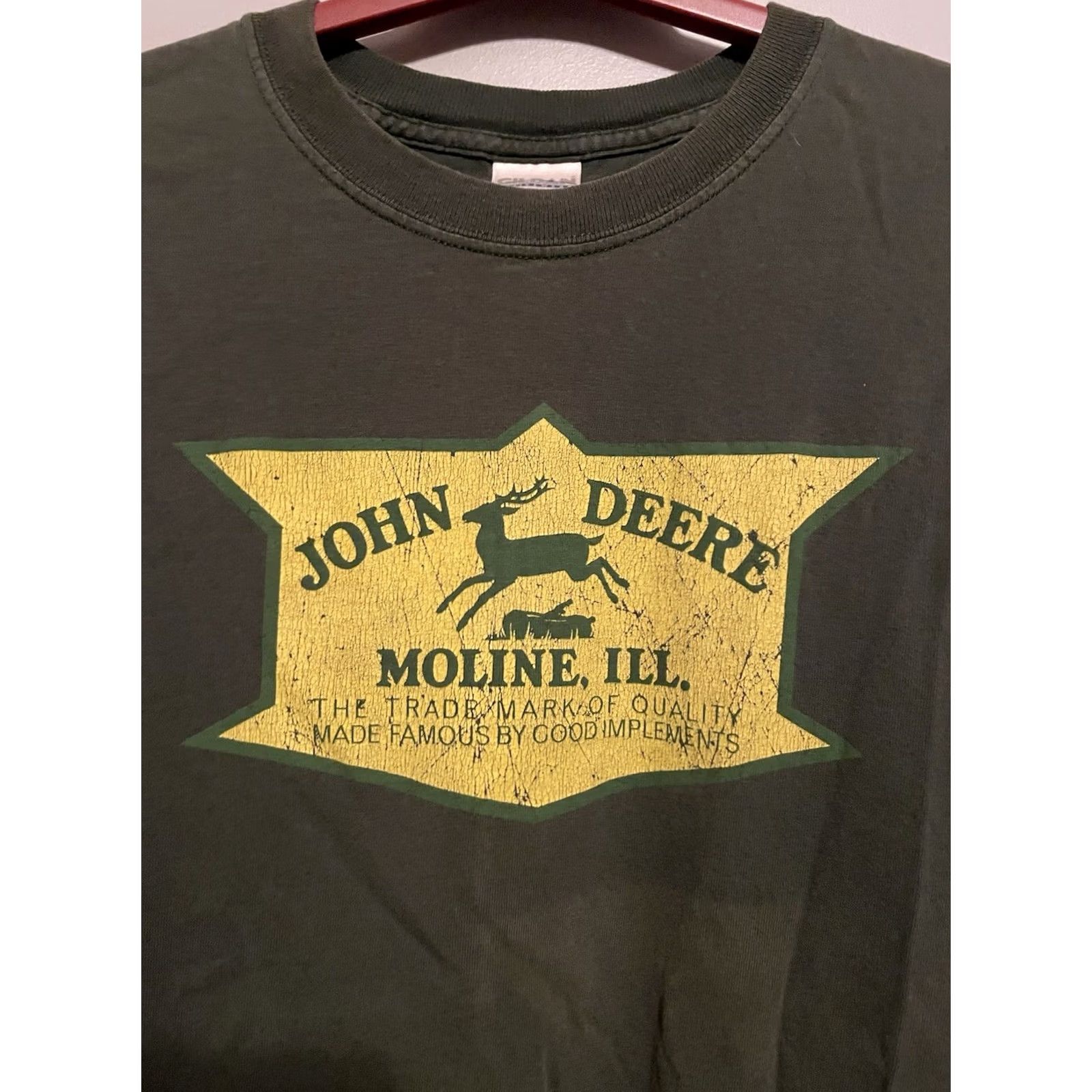 John Deere John Deere T-Shirt Forest Graphic Print Unisex Adults Medium Hole Details 28” Pit to Pit 19” Length 1960 Retro Logo Shirt Size US M / EU 48-50 / 2 - 4 Thumbnail