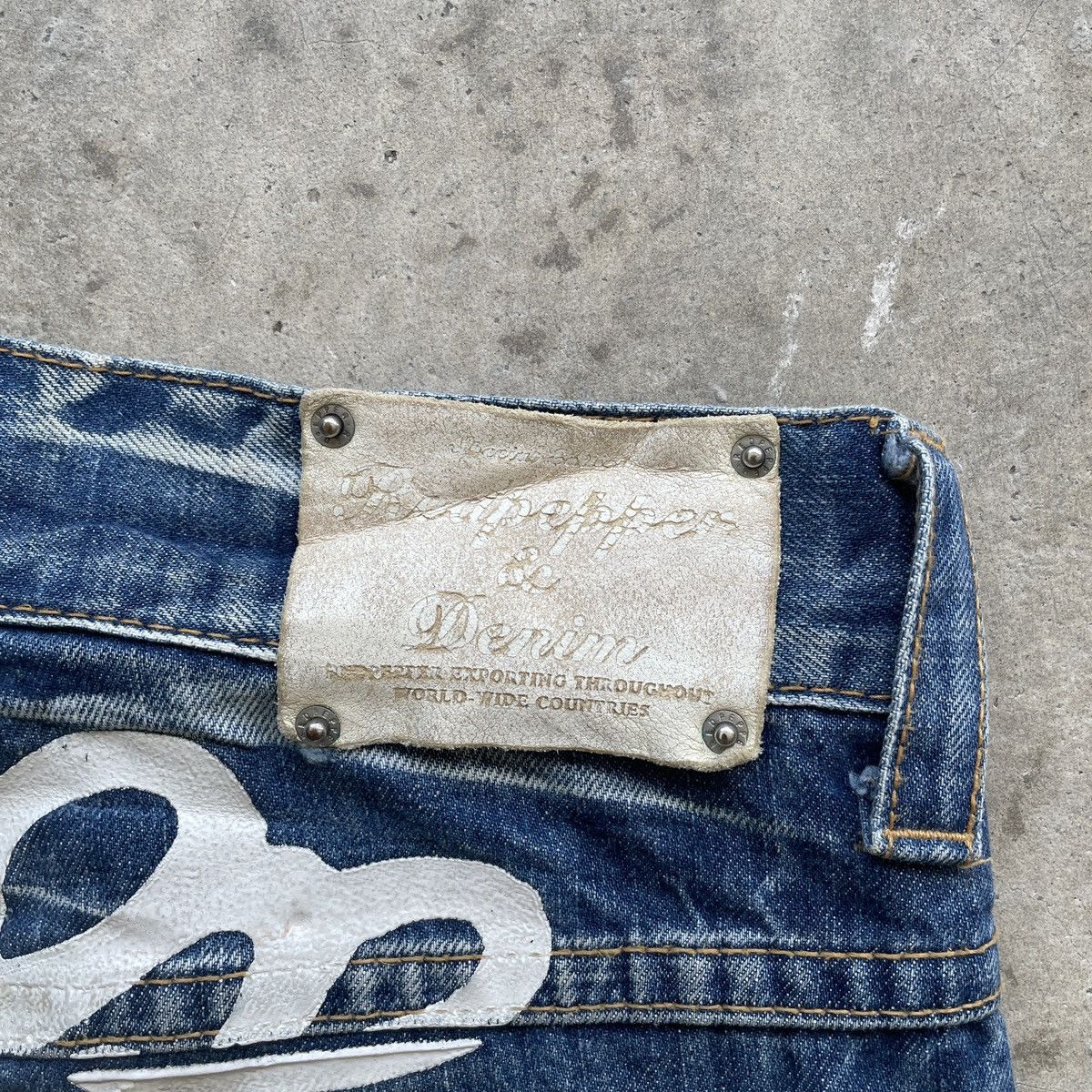 If Six Was Nine Vintage Japan Jeans Skulls Distressed Faded Denim Pants W32 Size US 32 / EU 48 - 13 Thumbnail