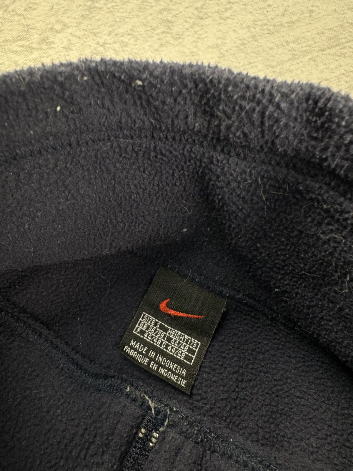 Nike × Vintage NIKE TEDDY FLEECE VINTAGE CENTER OVERSIZE BOXY SWEATSHIRT Size US S / EU 44-46 / 1 - 7 Thumbnail