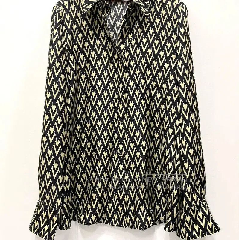 Valentino Valentino Multicolor Silk Long Sleeve Blouse . Size M / US 6-8 / IT 42-44 - 1 Thumbnail