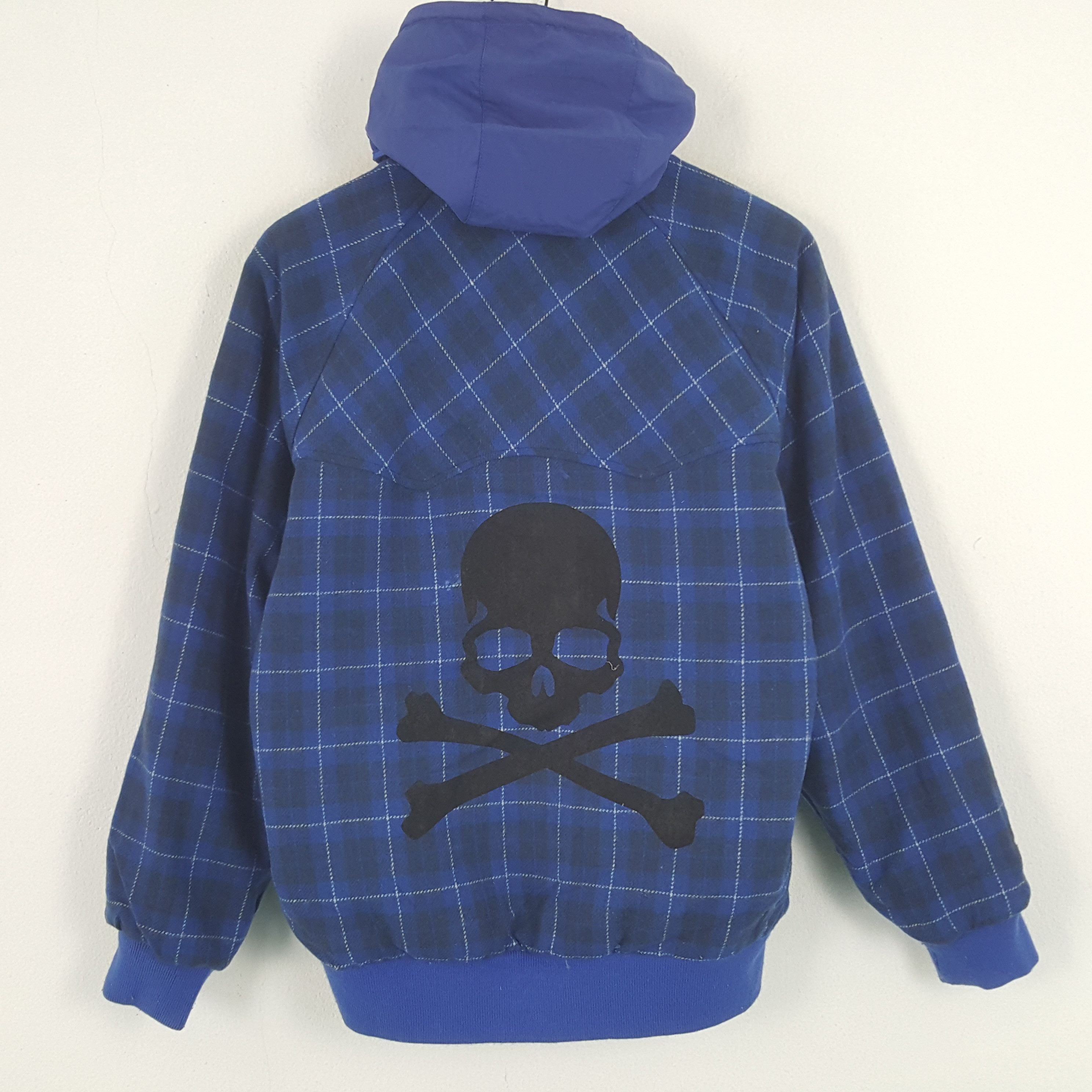 Vintage Vintage Eizac Custom Skulls Wool Hoodie Jacket Size US S / EU 44-46 / 1 - 1 Thumbnail