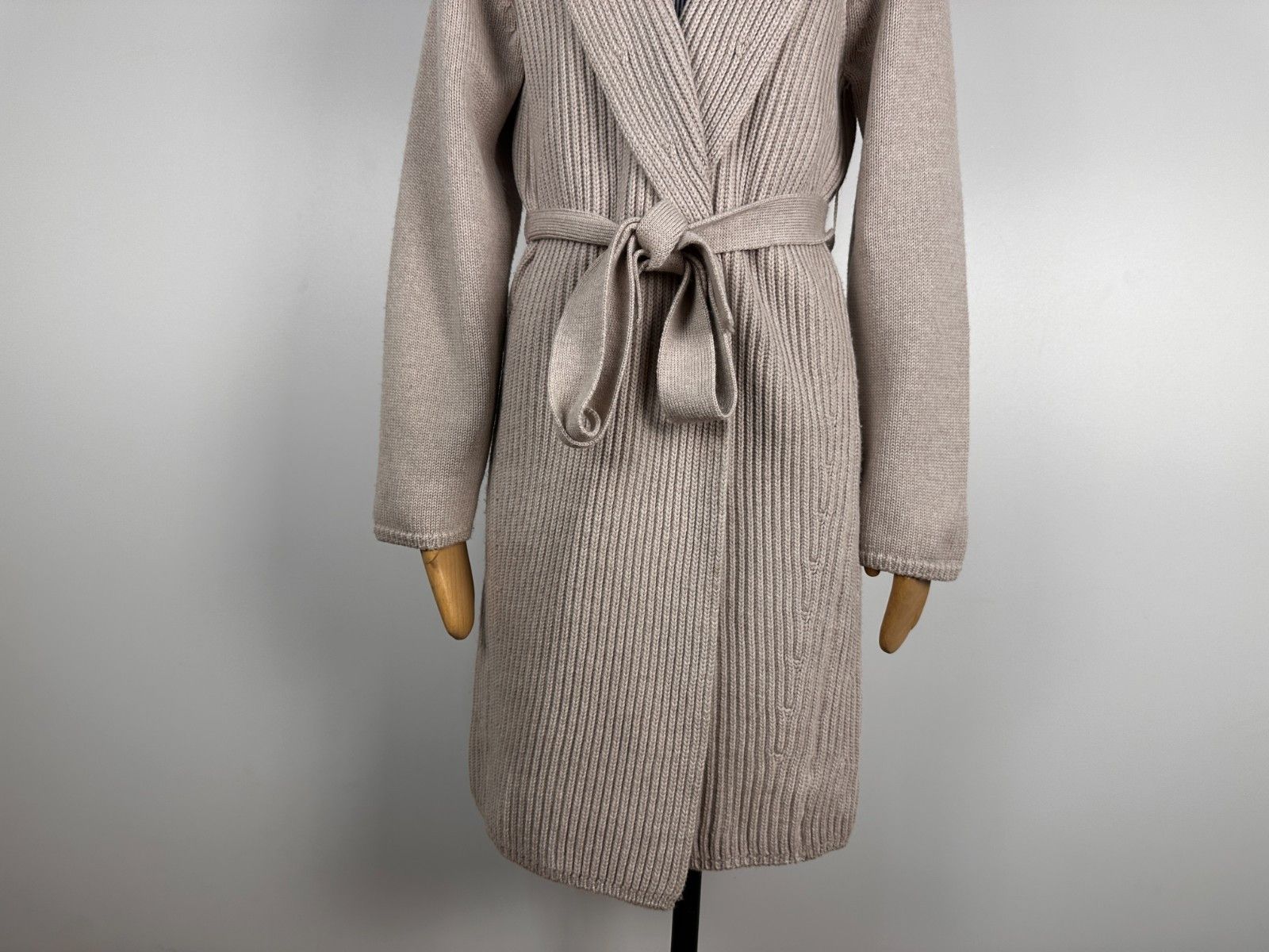 Max Mara Max Mara Wool Cardigan Knited Long Beige Size M Size M / US 6-8 / IT 42-44 - 3 Thumbnail