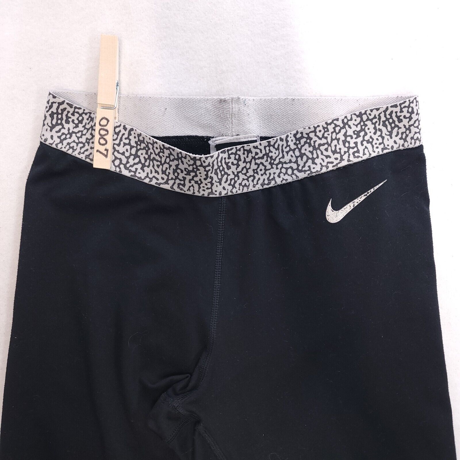 Nike Nike Pro Dri-Fit Athletic Leggings Pants Womens Size XS Size 22" - 1 Thumbnail