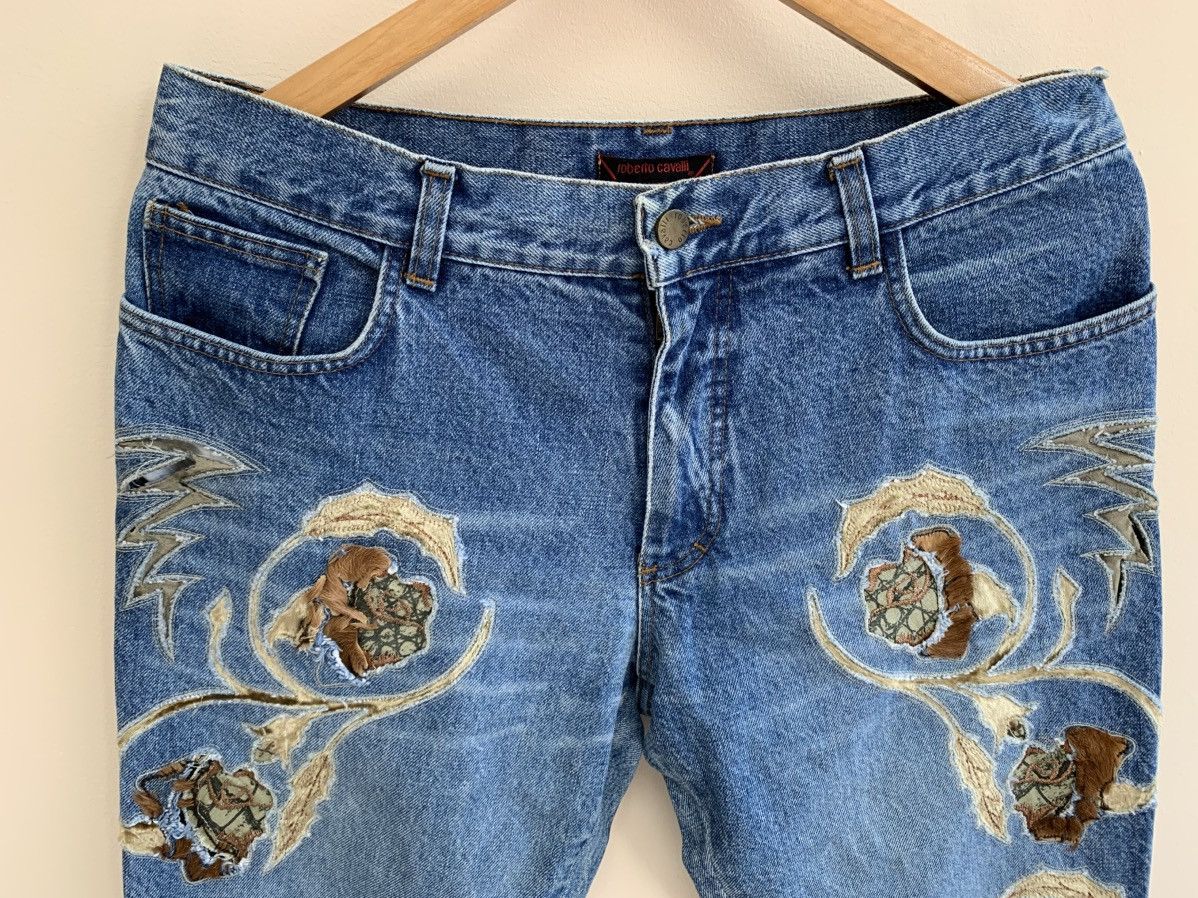 Roberto Cavalli Vintage Roberto Cavalli Blue Embroidered Flowers Denim Jeans Size US 32 / EU 48 - 5 Thumbnail