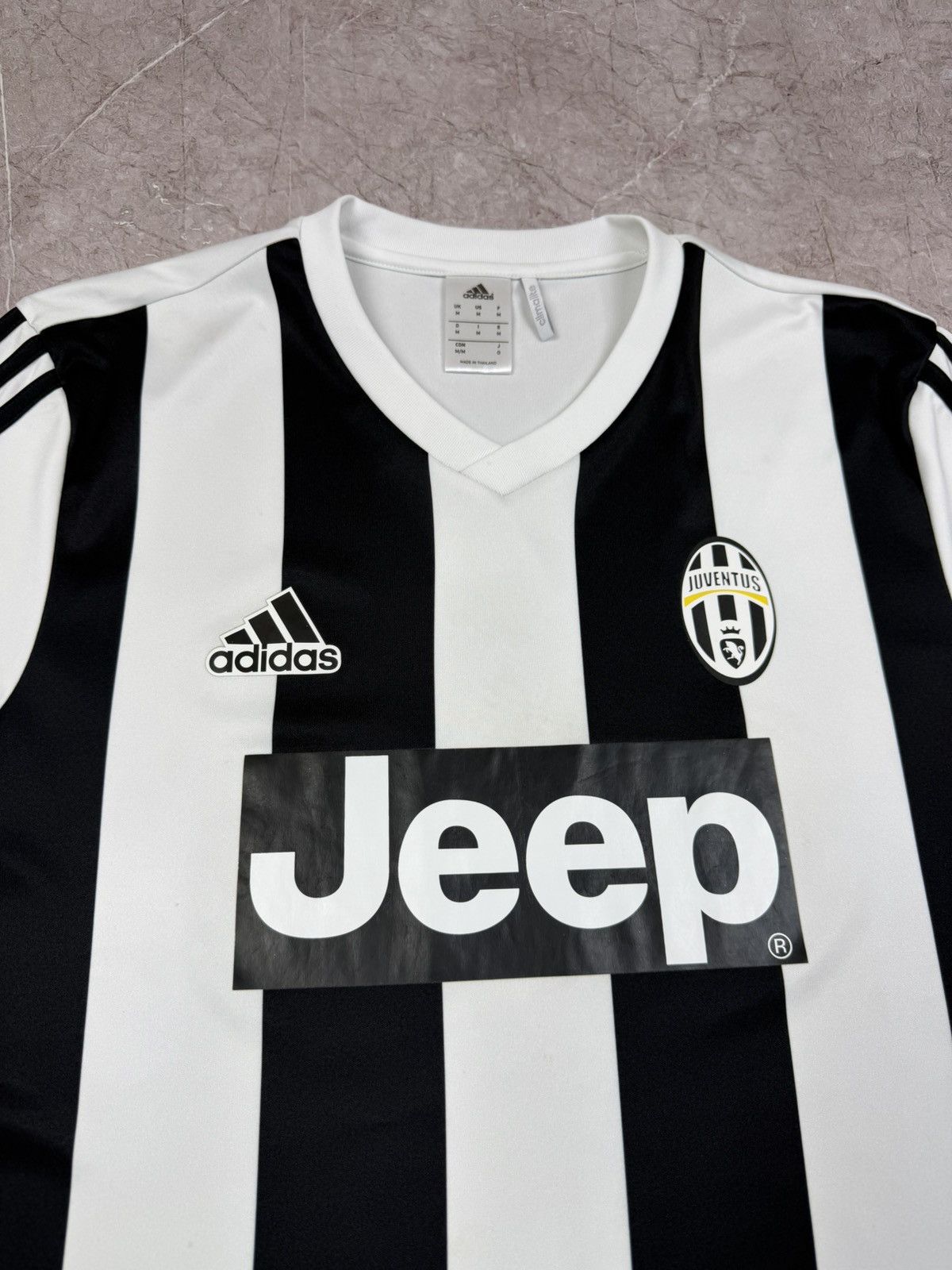 Adidas Adidas Juventus 2015-2016 Home Football Shirt Soccer Jersey Size US M / EU 48-50 / 2 - 5 Thumbnail