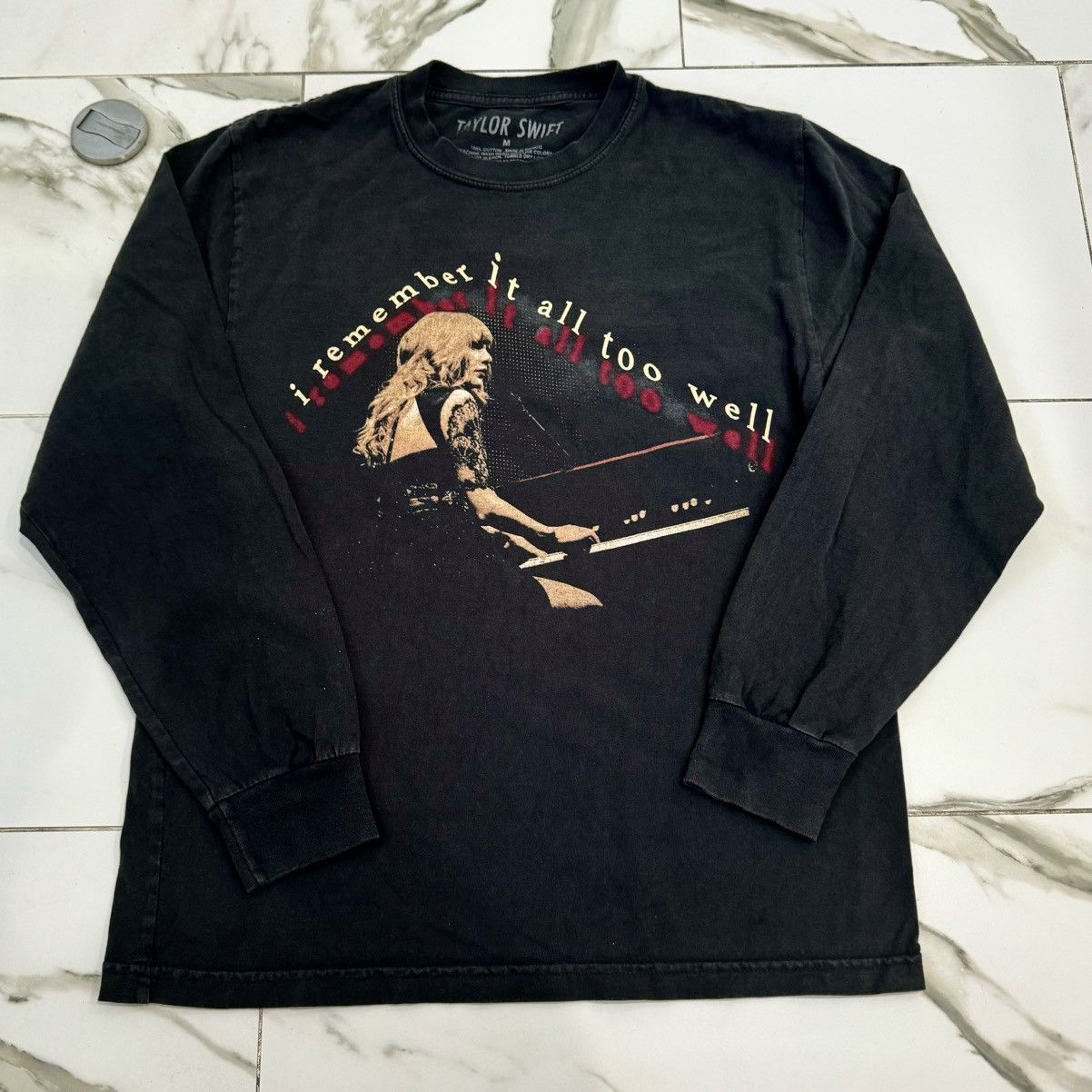 Band Tees × Designer TAYLOR SWIFT REMEMBER IT ALL TOUR TEE! Size US M / EU 48-50 / 2 - 6 Thumbnail
