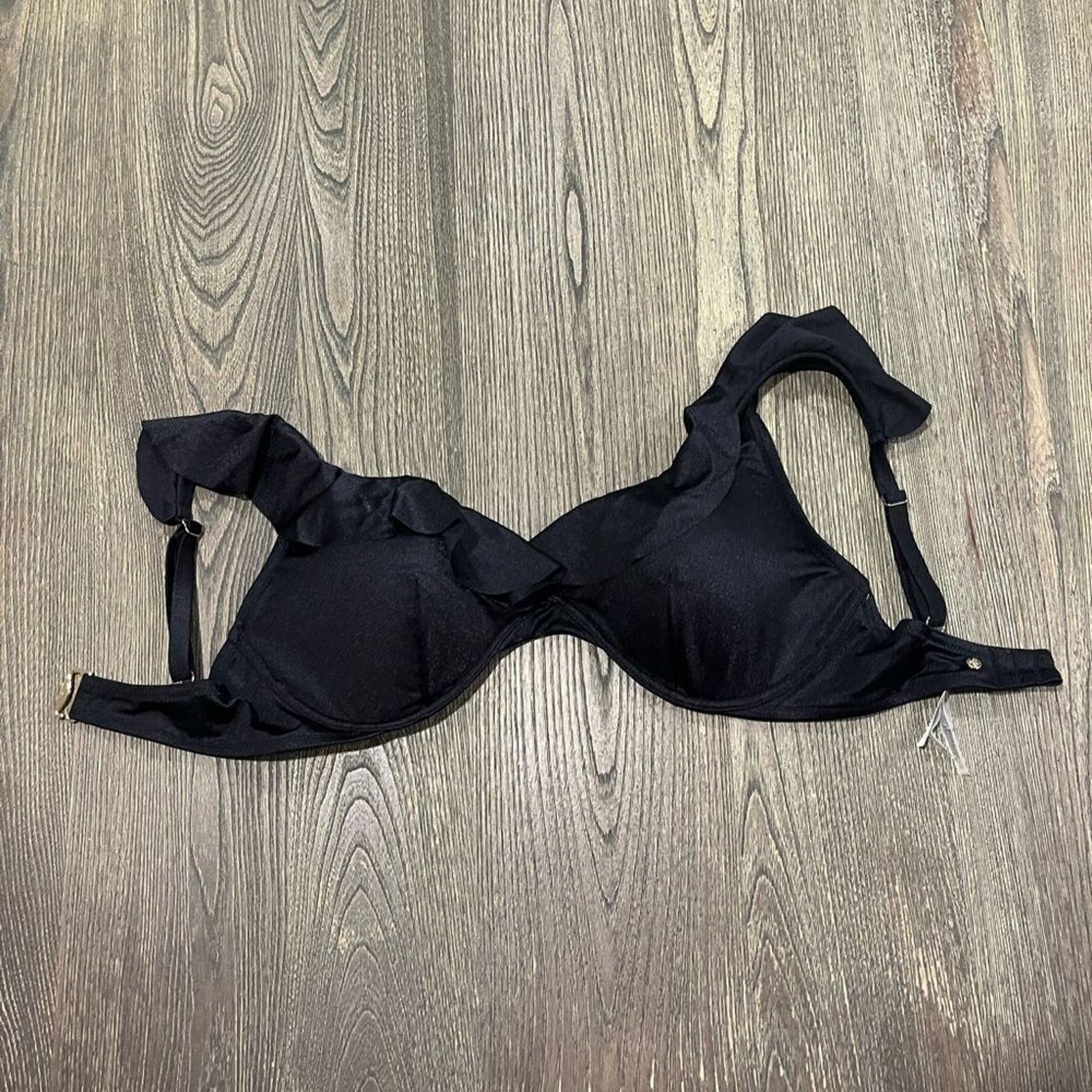 Victoria's Secret NWOT Victoria's Secret Swim Bikini Ruffles Underwire 36DDD Size ONE SIZE - 1 Thumbnail