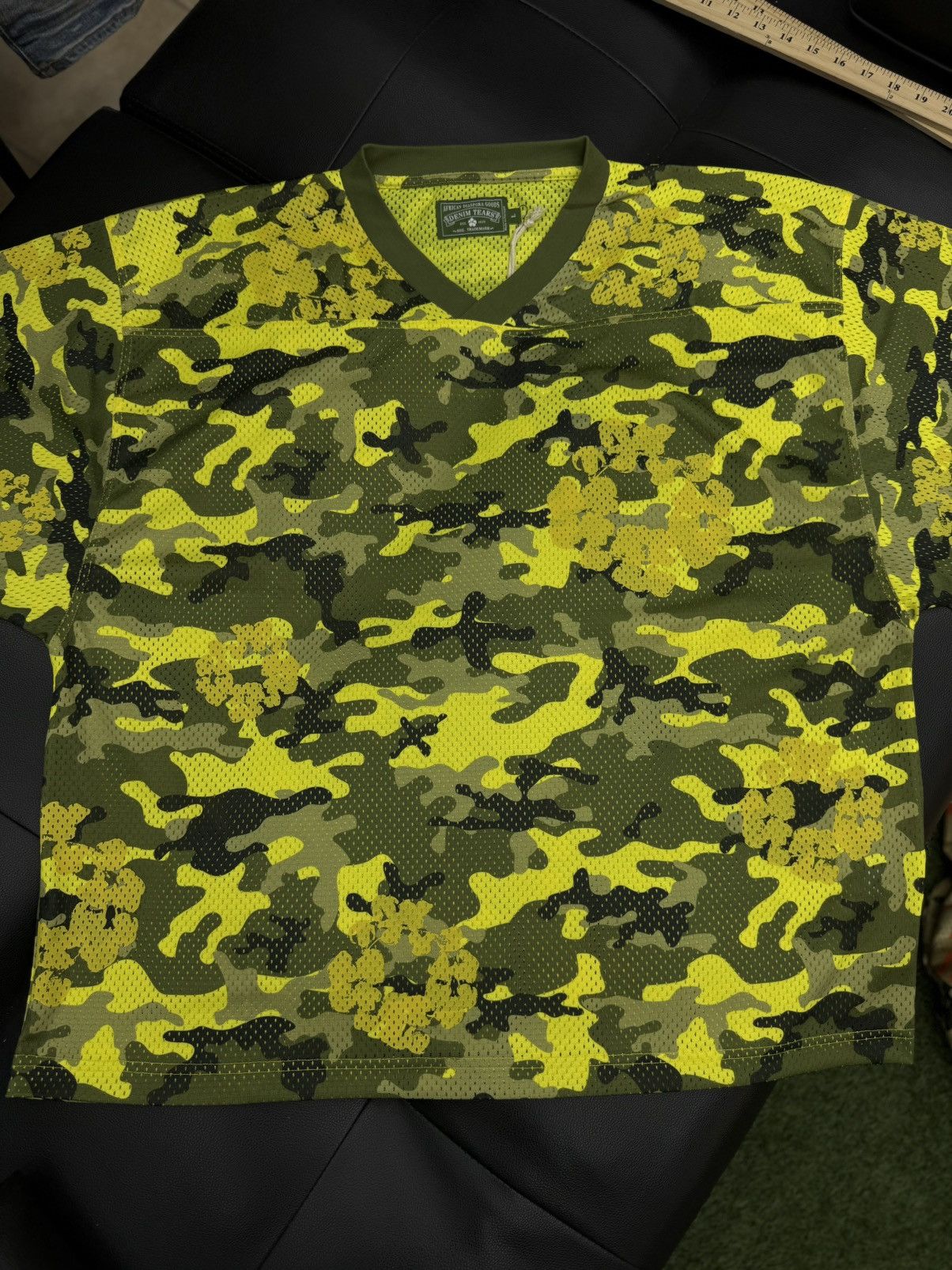 DENIM TEARS Denim Tears Yellow Camo Cotton Wreath Jersey Size L (NEW) Size US L / EU 52-54 / 3 - 1 Thumbnail