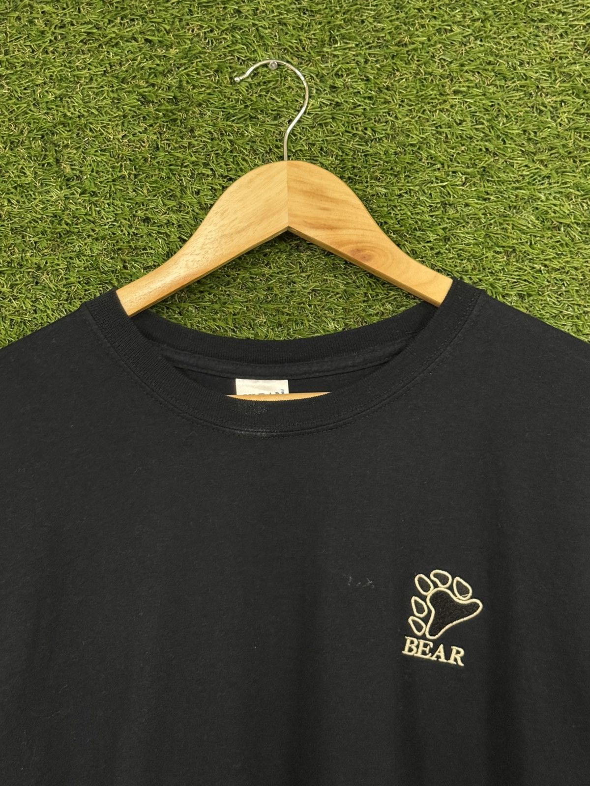 Gildan Vintage Gildan Black Bear Embroidered Tee Shirt Black 3XL Size US XXL / EU 58 / 5 - 2 Thumbnail