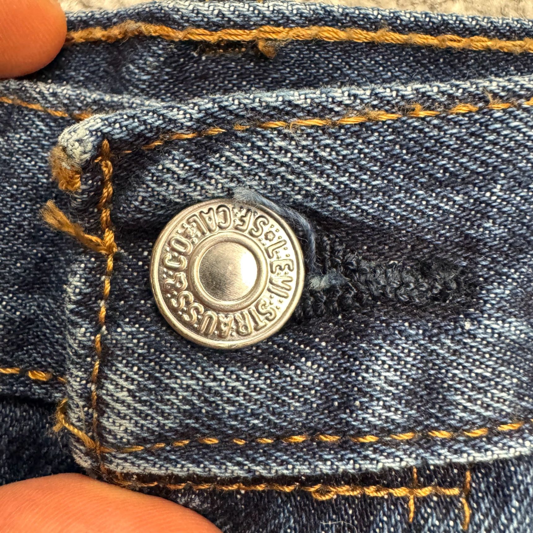 Levi's Levi's 501 Original Fit Straight Jeans Dark Wash 34x32 Navy Blue Denim Button Fly Mens Jeans Regular 501 Series Streetwear Vintage No Size US 33 - 4 Thumbnail