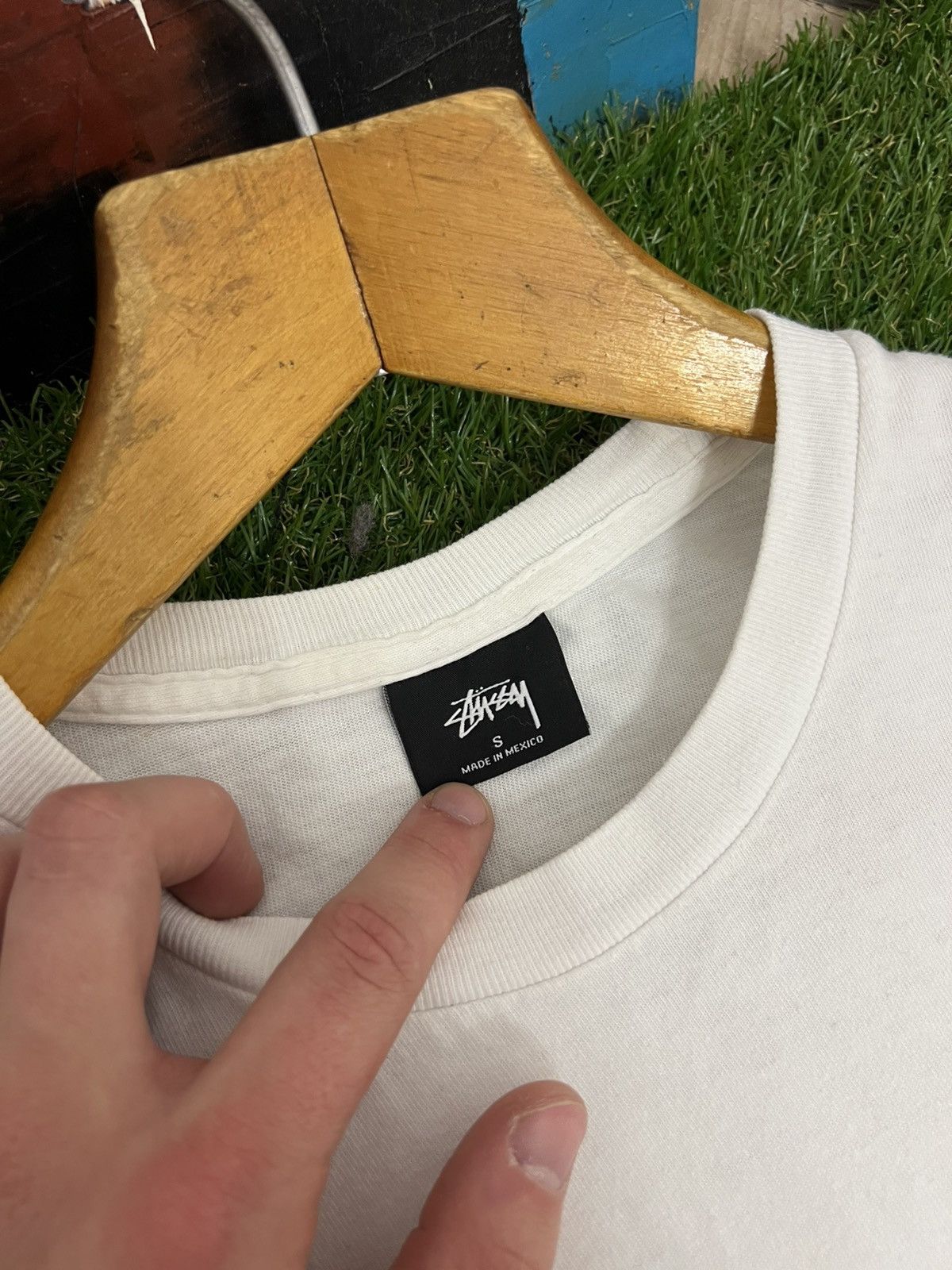 Stussy 🍒 STUSSY OLD ENGLISH CHERRY LOGO WHITE TEE T-SHIRT S Size US S / EU 44-46 / 1 - 7 Thumbnail