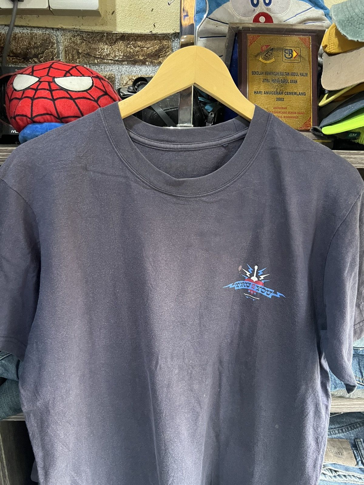 Rap Tees 🔥Rare Sun Faded Uniqlo Tommy Guerrero Tru B You Tee Size US M / EU 48-50 / 2 - 3 Thumbnail