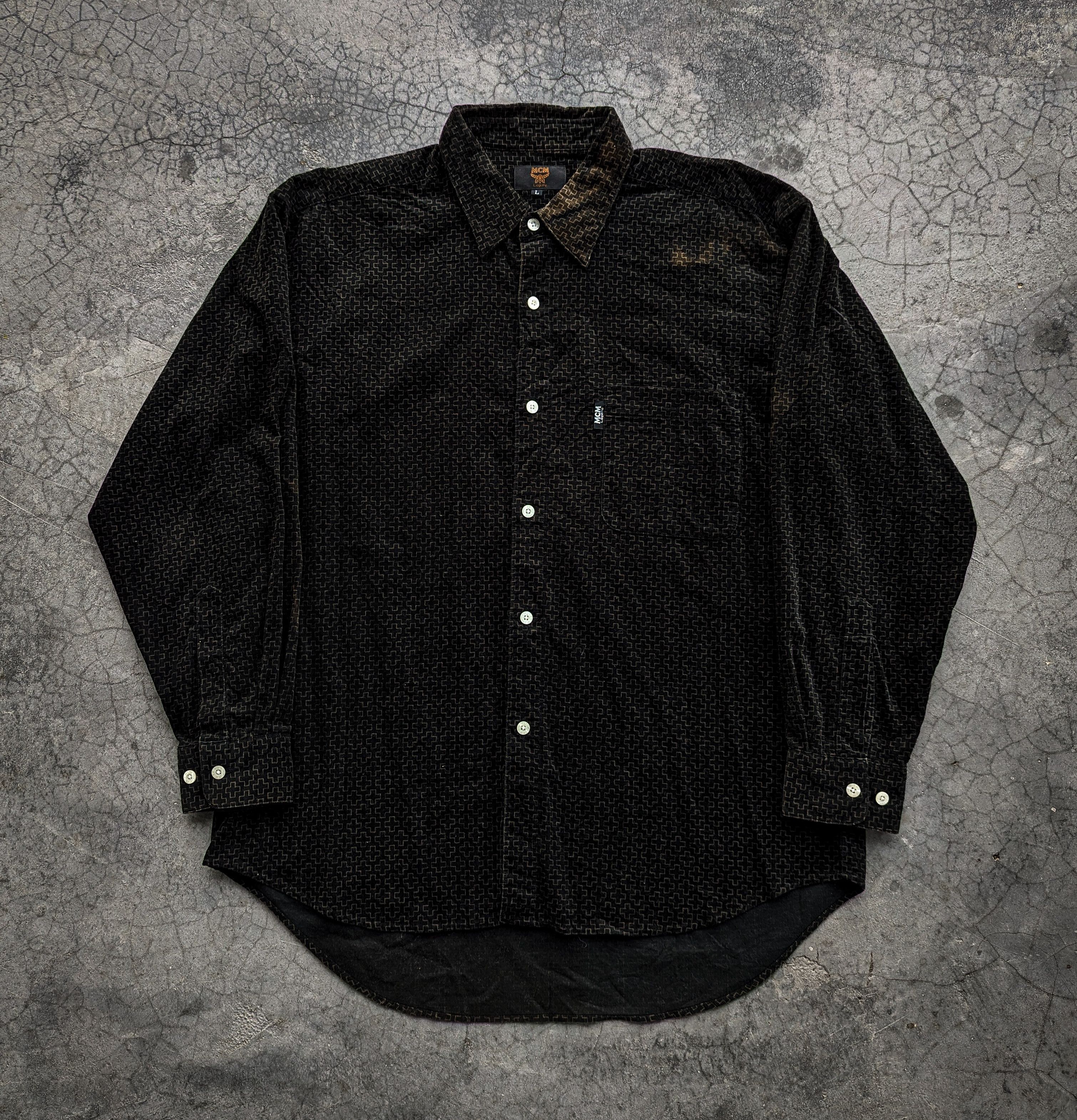 MCM × Vintage Vintage MCM Monogram Shirt Size US L / EU 52-54 / 3 - 1 Thumbnail
