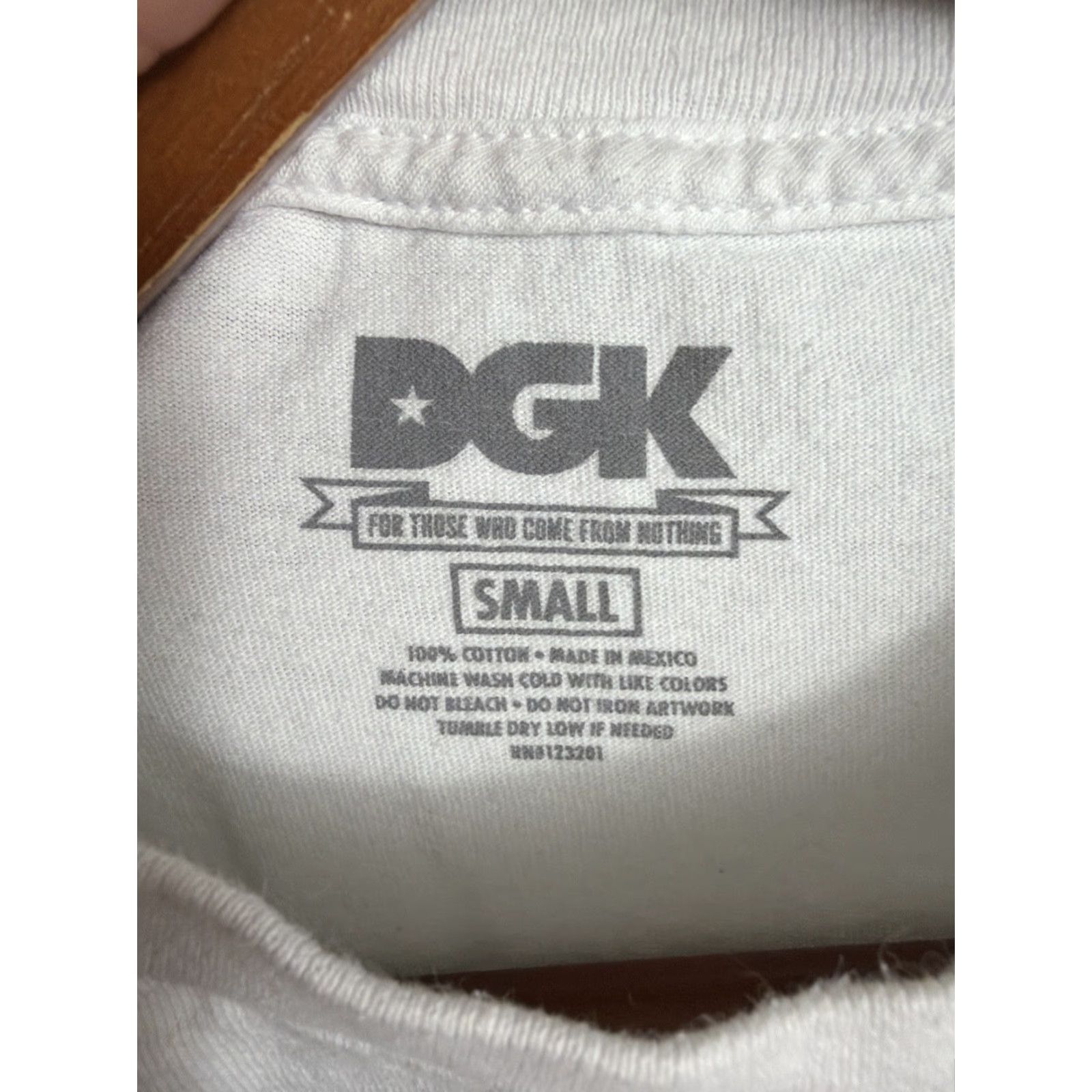 DGK **DGK Women's White Flamingo Short Sleeve T-Shirt Size S** User: **DGK Women's Small White Flamingo Short Sleeve T-Shirt** Size S / US 4 / IT 40 - 7 Thumbnail