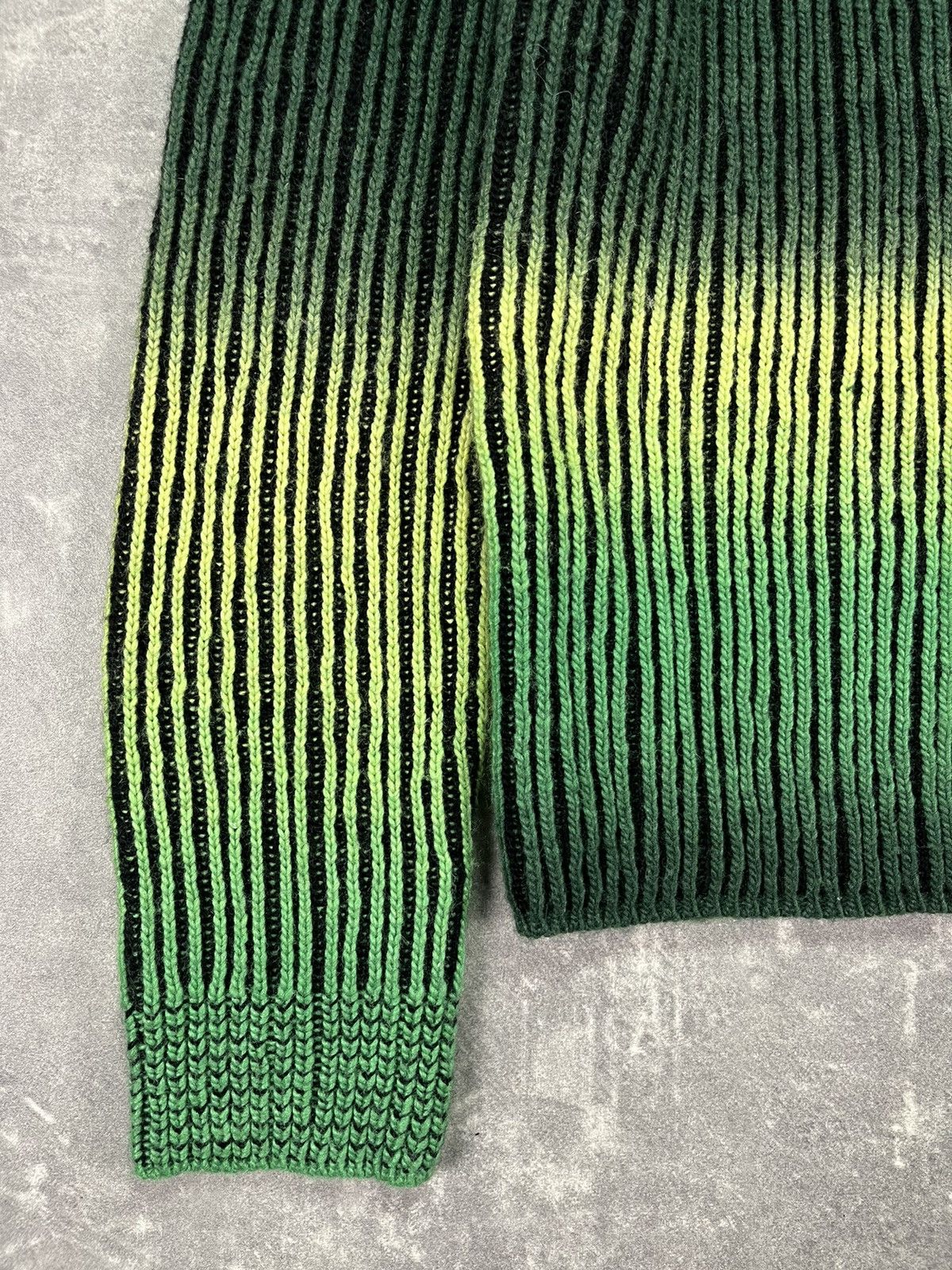 Japanese Brand Rare Neon Faded Ribbed Cable Knit Size US M / EU 48-50 / 2 - 4 Thumbnail