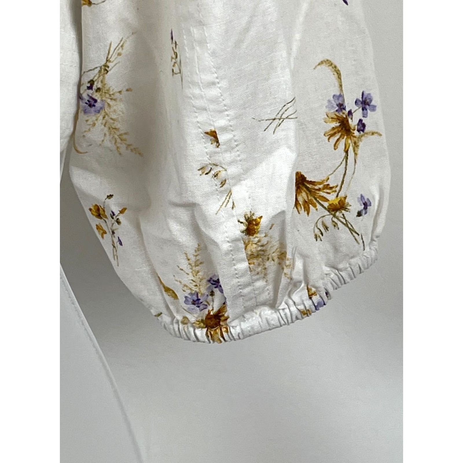 H&M H&M Crop Top Womens L White Floral Puff Sleeve Cropped Slouchy Back Smocked Back Size L / US 10 / IT 46 - 4 Thumbnail