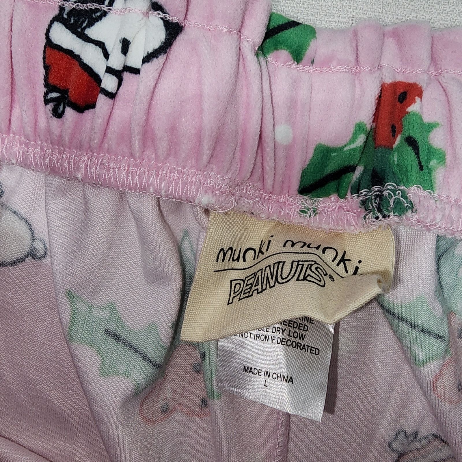 Peanuts Snoopy Christmas pajamas women's Large NWT Size 30" / US 8 / IT 44 - 3 Thumbnail