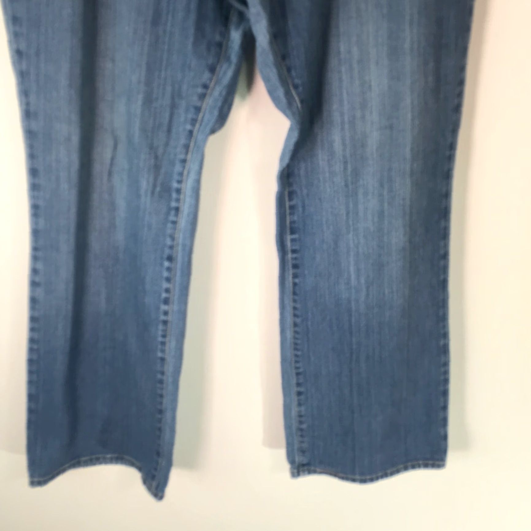 Levi's Levis 550 Womens Relaxed Fit Mid Rise Stretch Blue Denim Bootcut Jeans Size 14M Size 36" / US 14 / IT 50 - 4 Thumbnail