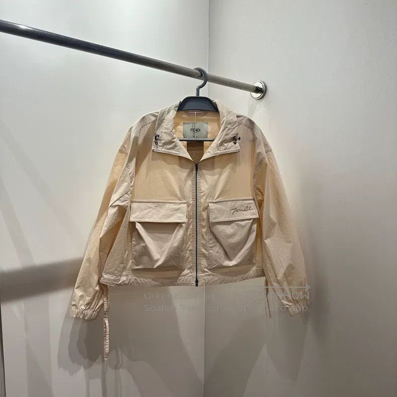 Fendi Fendi 25ss Light Beige Loose Fit Jacket Size XS / US 0-2 / IT 36-38 - 1 Thumbnail