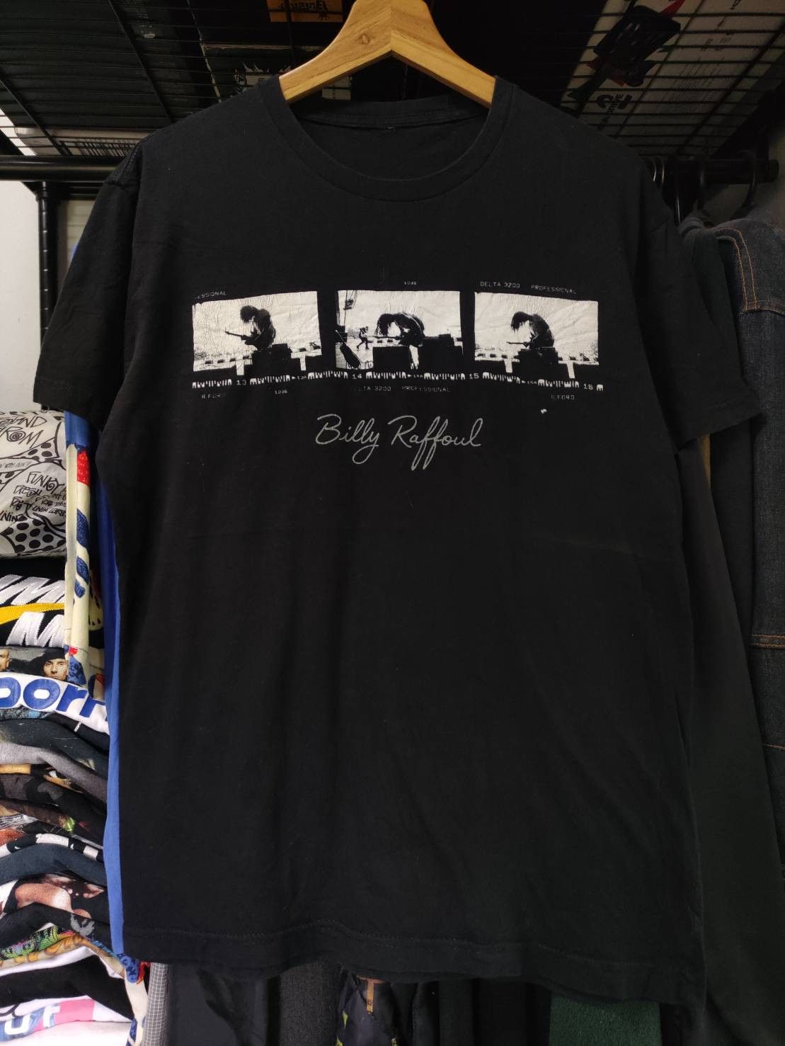 Band Tees Billy Raffoul Film Roll T-Shirt Size US L / EU 52-54 / 3 - 2 Thumbnail