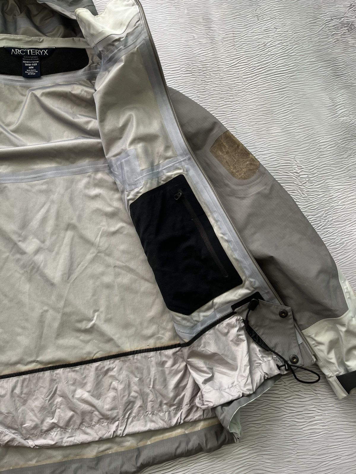 Arc'teryx Vintage 2003 Arc teryx Sidewinder Gore Tex XCR Jacket White Size M / US 6-8 / IT 42-44 - 8 Thumbnail