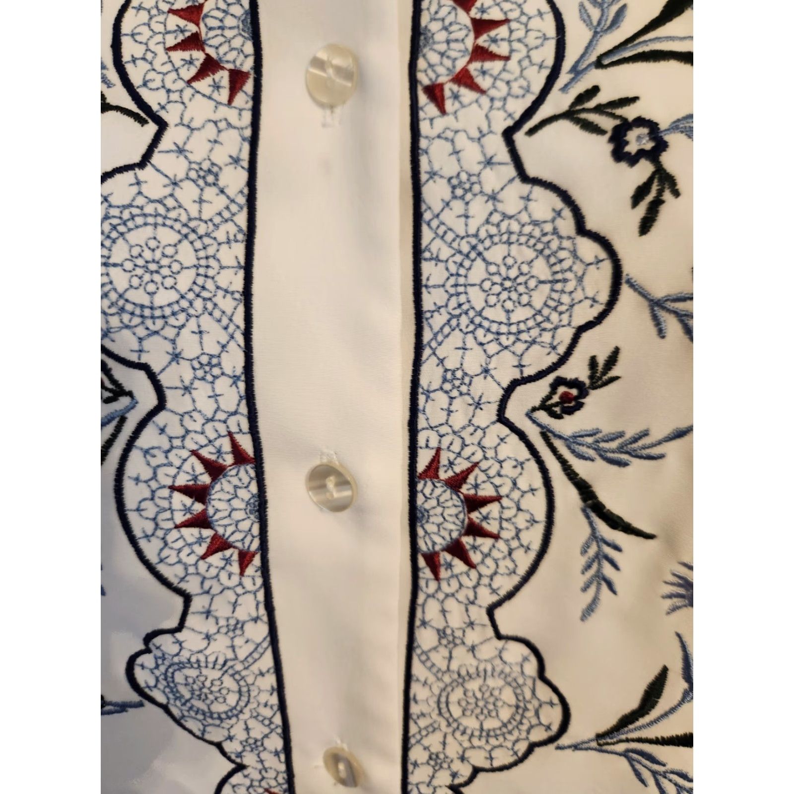 Vintage VINTAGE Laura Scott White Embroidered Floral Trim Button Front Top Boho 22W Plus Size 3XL / US 20-22 - 2 Thumbnail