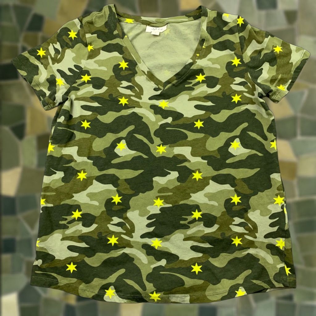 Style & Co STYLE & CO Shirt Womens Medium Green Camo V-Neck Cotton Short Sleeve T-Shirt Ladies Regular Fit Size M / US 6-8 / IT 42-44 - 1 Thumbnail