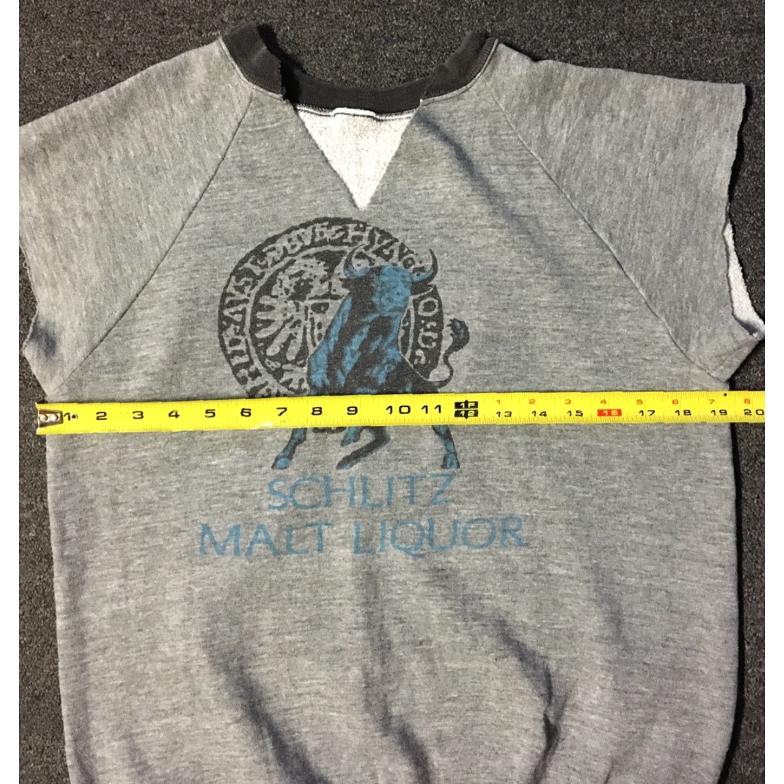 Vintage VINTAGE Schlitz Malt Liquor Distress Cut Off Sweatshirt S Beer Grunge Biker Shirt Mens Small Gray 70s 80s USA Western Rock Punk Retro 90s Clothing Size US S / EU 44-46 / 1 - 7 Thumbnail