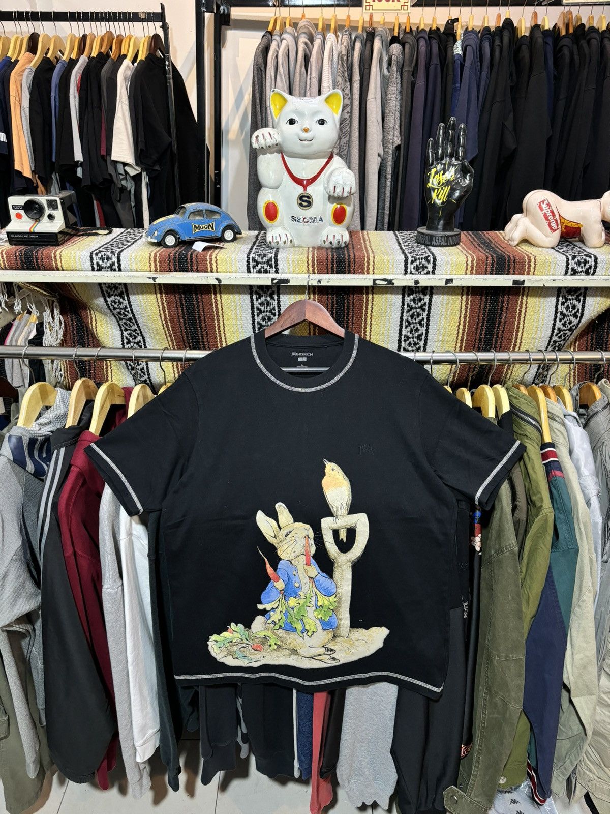 JW Anderson × Loewe × Uniqlo J.W. Anderson Peter Rabbit Size US L / EU 52-54 / 3 - 1 Thumbnail