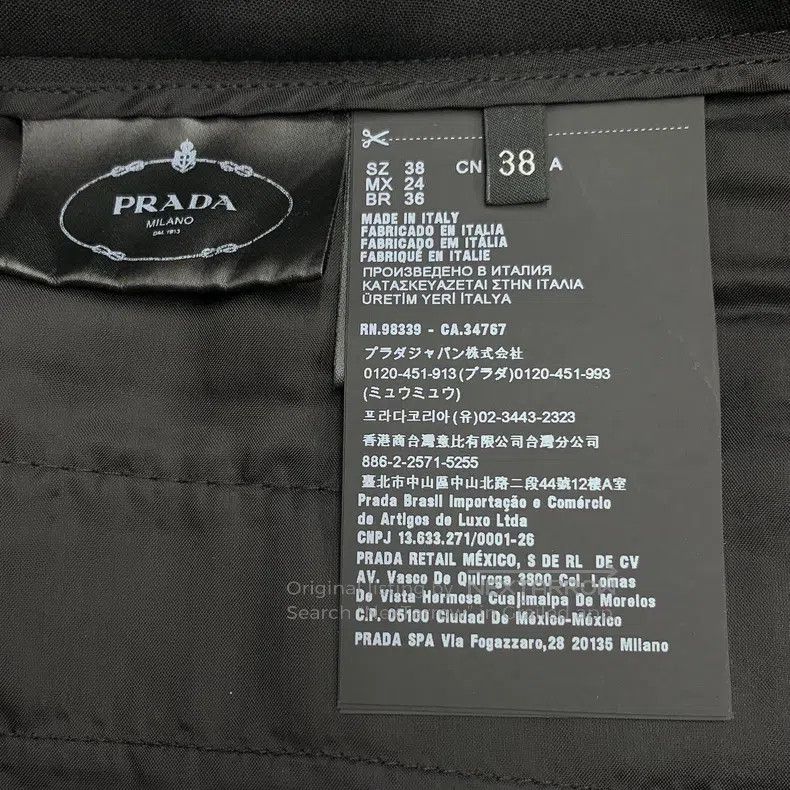 Prada Prada Black triangle wool workwear casual shorts Size 25" / US 0 / IT 36 - 8 Thumbnail