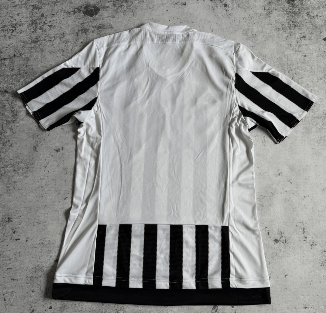 Adidas JUVENTUS 2015 2016 FOOTBALL SHIRT SOCCER JERSEY ADIDAS M