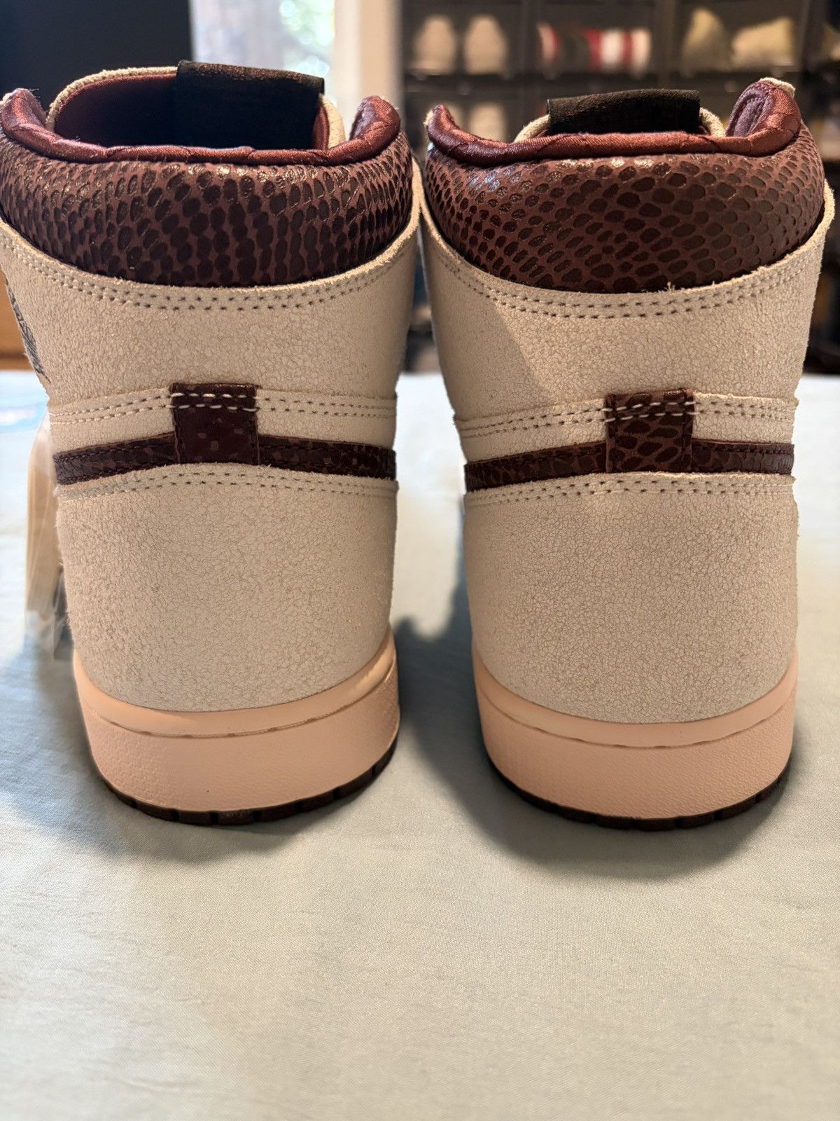 A Ma Maniere × Jordan Brand Jordan 1 High A Ma Maniere - Deadstock size 13 Size US 13 / EU 46 - 7 Thumbnail