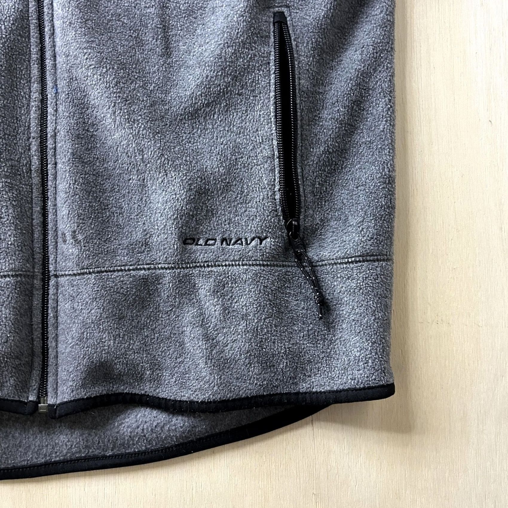 Old Navy VINTAGE Old Navy Vest Mens L Gray Fleece Full Zip Zipper Pockets Outdoor Casual Size US L / EU 52-54 / 3 - 2 Thumbnail
