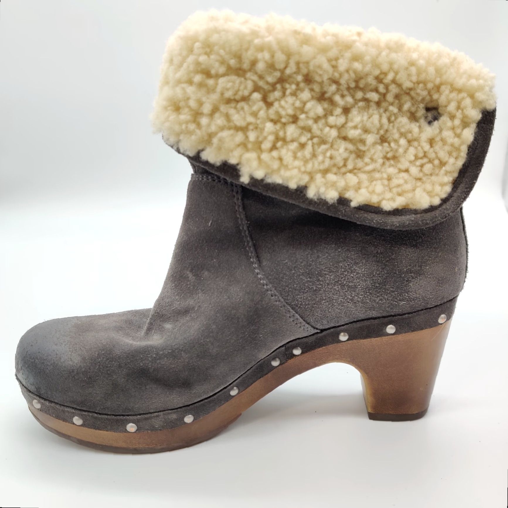 Ugg UGG Womens Lynnea Gray Suede Boots Size 5 Fold Over Sheepskin Shearling Lined Size US 5 / IT 35 - 7 Thumbnail