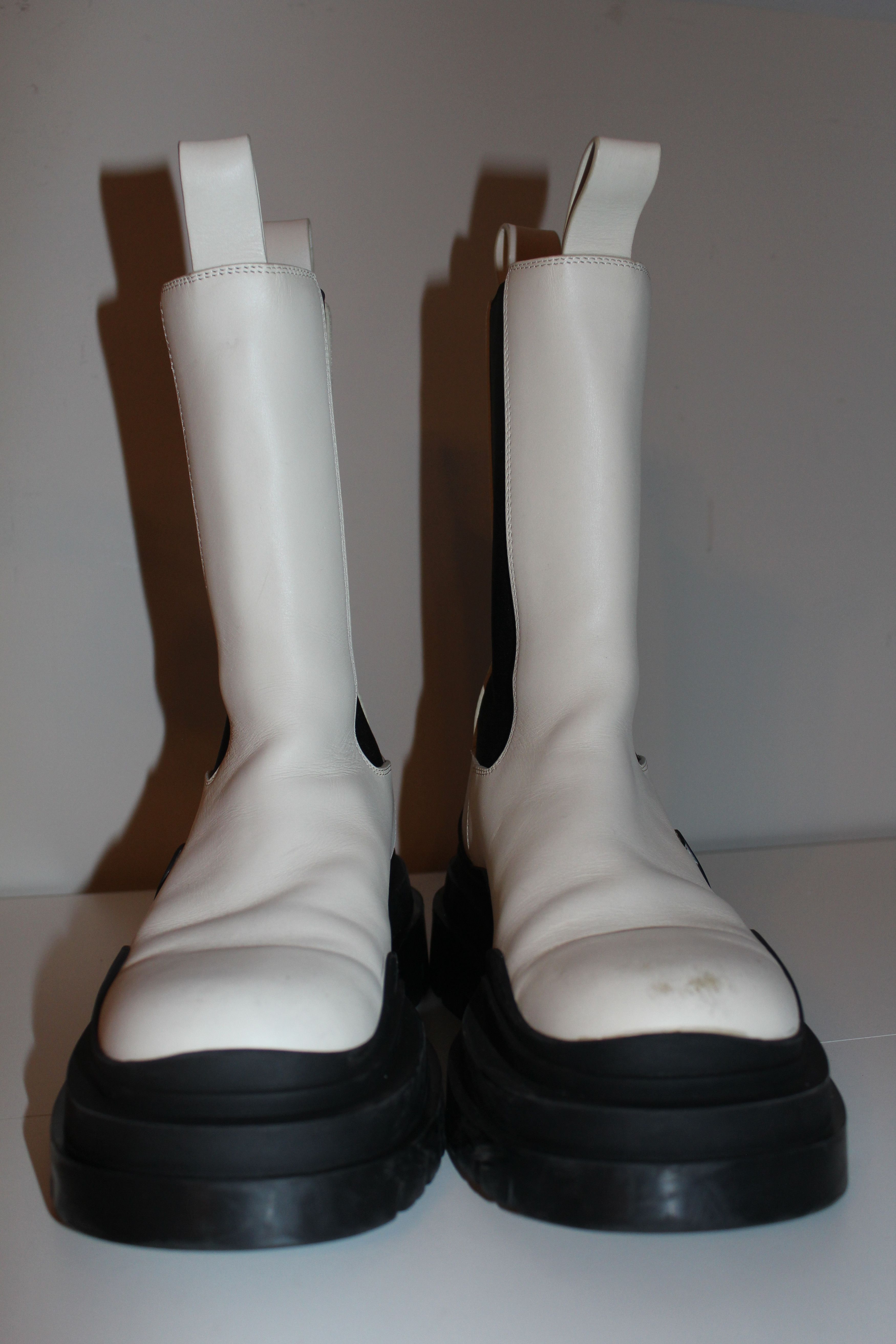 Bottega Veneta Bottega Veneta Tire Lug Chelsea Military Boots 38.5 US 8.5 Size US 8.5 / IT 38.5 - 5 Thumbnail