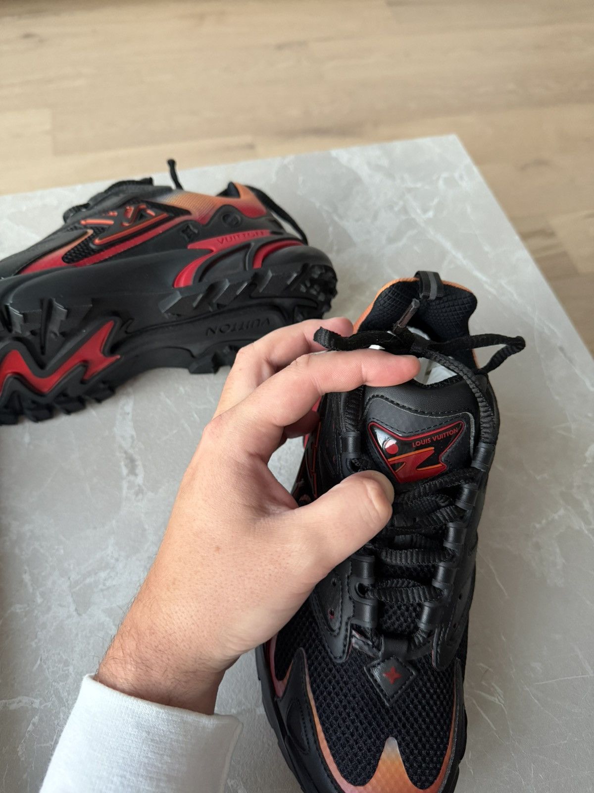 Louis Vuitton Louis vuitton tactic size 5 Size US 5 / EU 37 - 6 Thumbnail