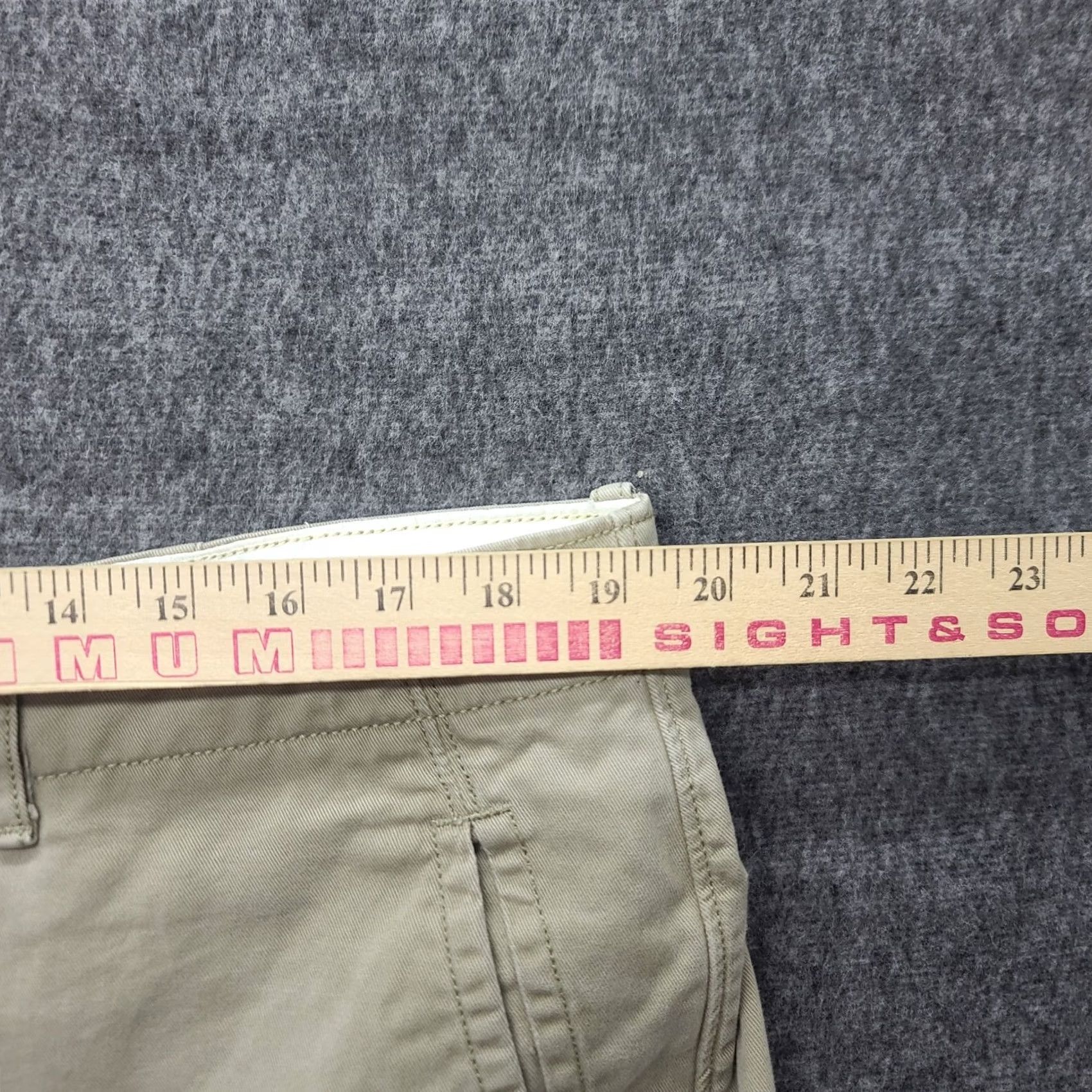 Levi's Levi's Cargo Shorts Mens 38 Relaxed Fit 11" Inseam Beige Cotton Cargo Pocket 90s Outdoor Mens Size US 38 / EU 54 - 5 Thumbnail