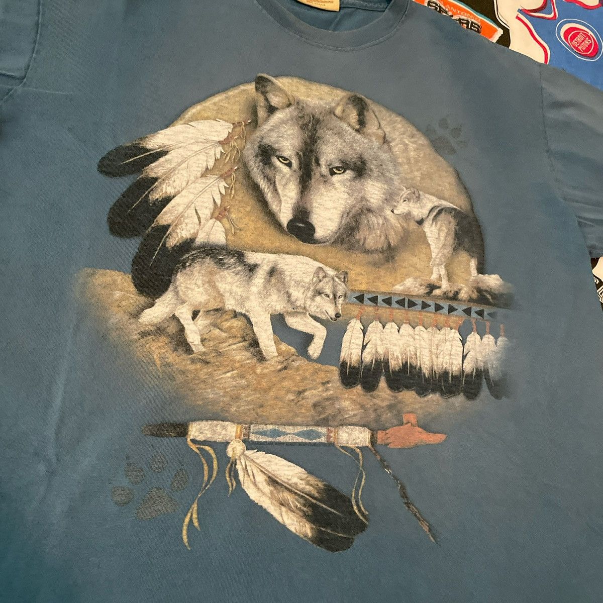 The Mountain × Vintage Vintage 90s Native Wolf Wolves Nature The Mountain Tee Size US L / EU 52-54 / 3 - 2 Thumbnail