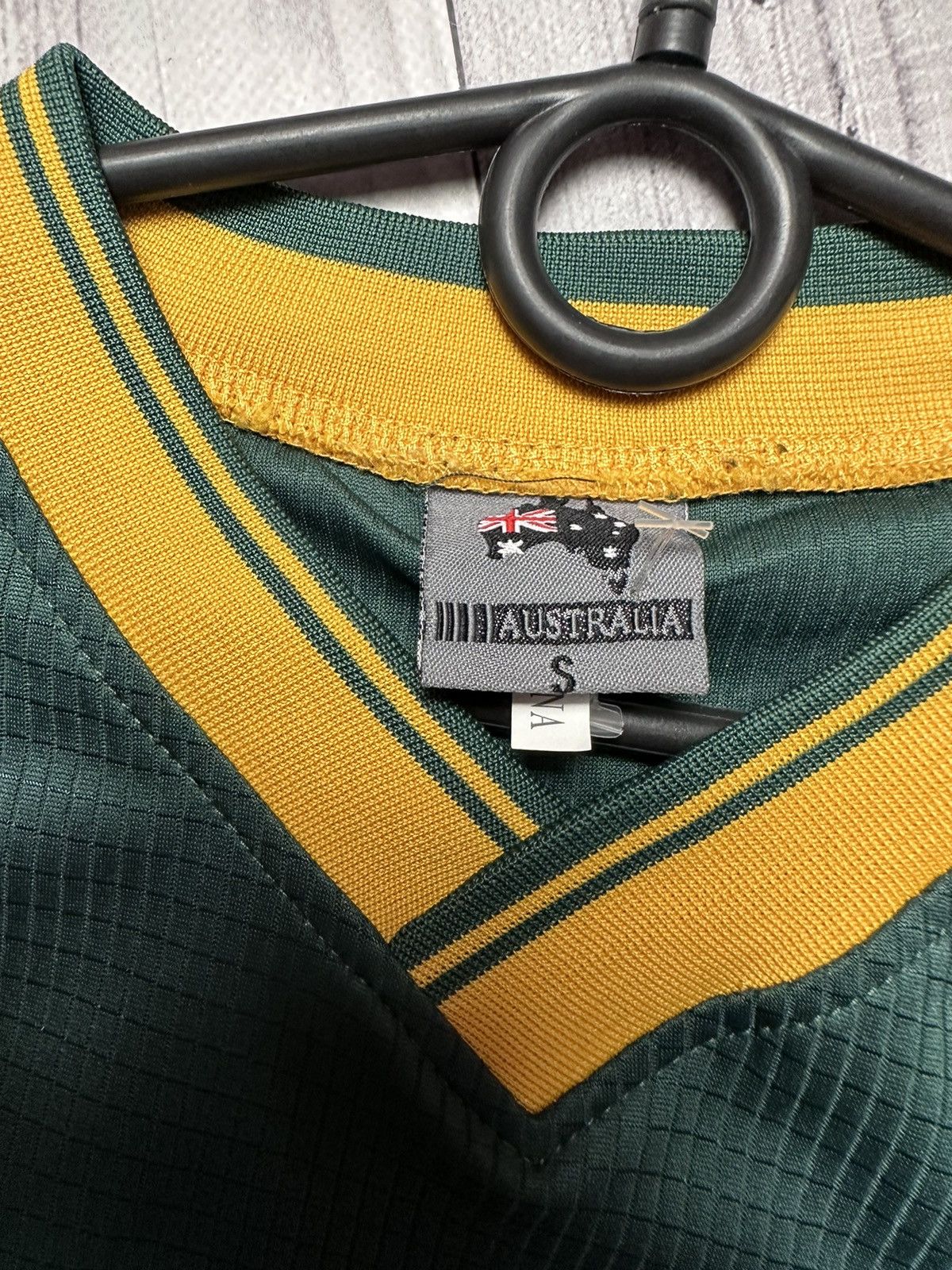 Vintage Vintage Australia soccer jersey size S big logo Size US S / EU 44-46 / 1 - 4 Thumbnail