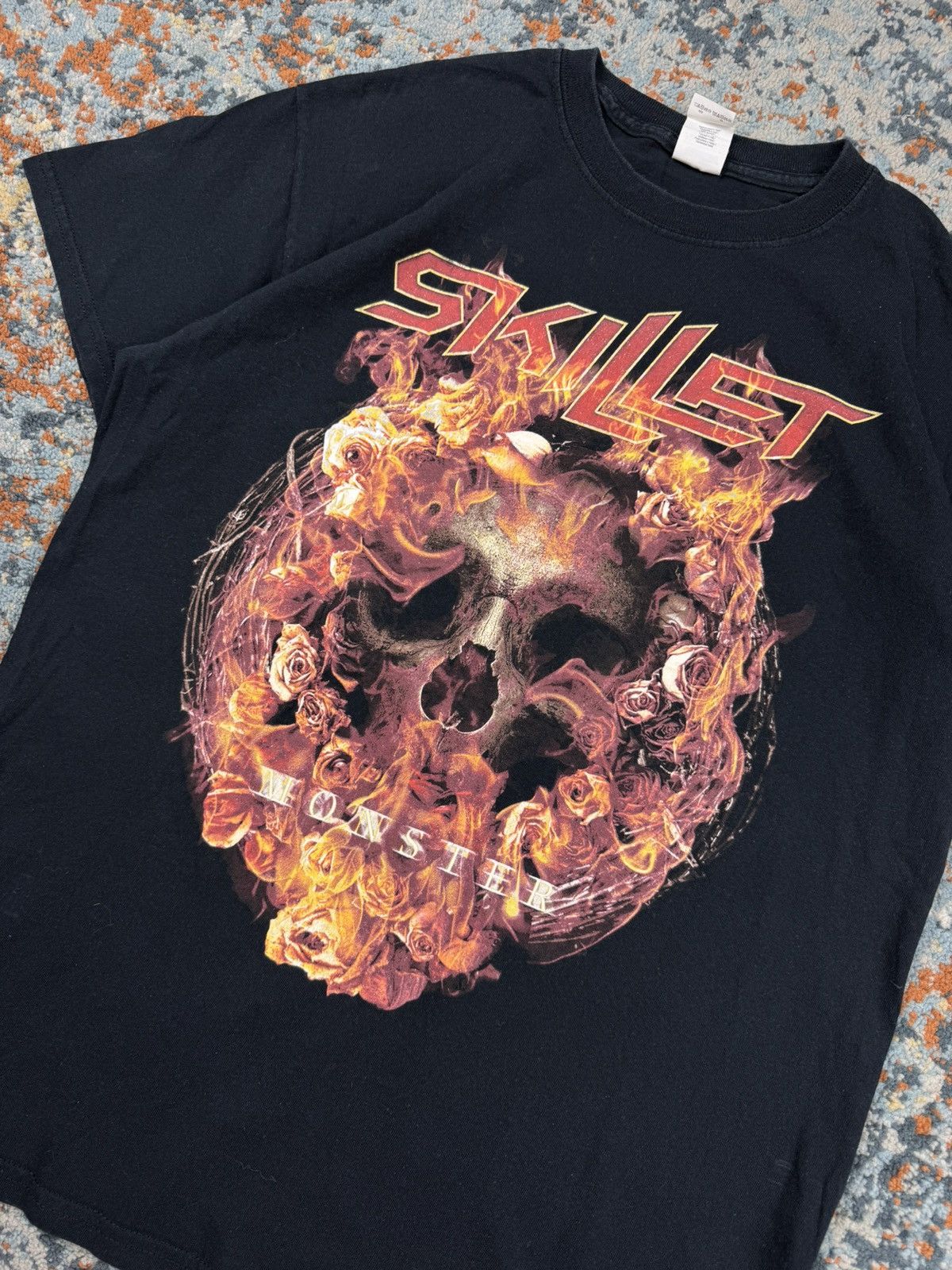 Band Tees × Vintage Vintage y2k Skillet monster graphic band tee Size US M / EU 48-50 / 2 - 3 Thumbnail