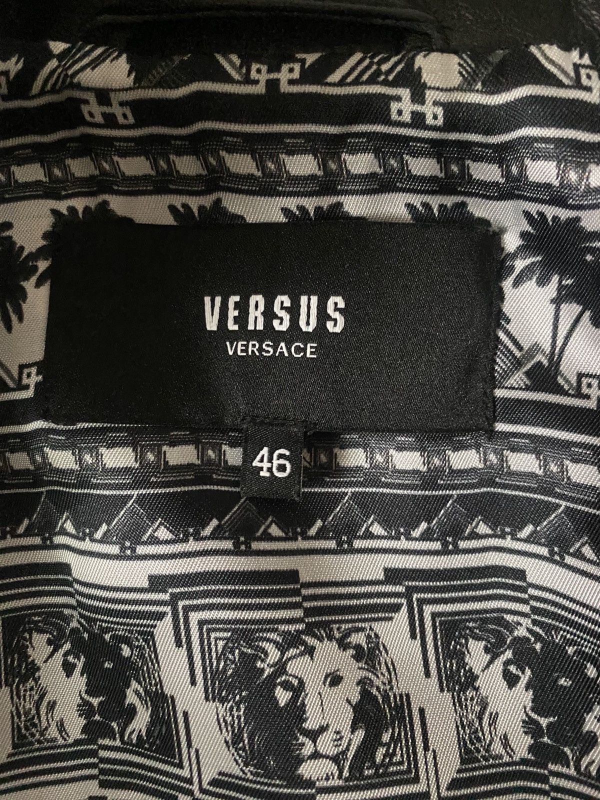 Versace × Versus Versace Black Versace Leather Jacket DeadStock Size US S / EU 44-46 / 1 - 5 Thumbnail