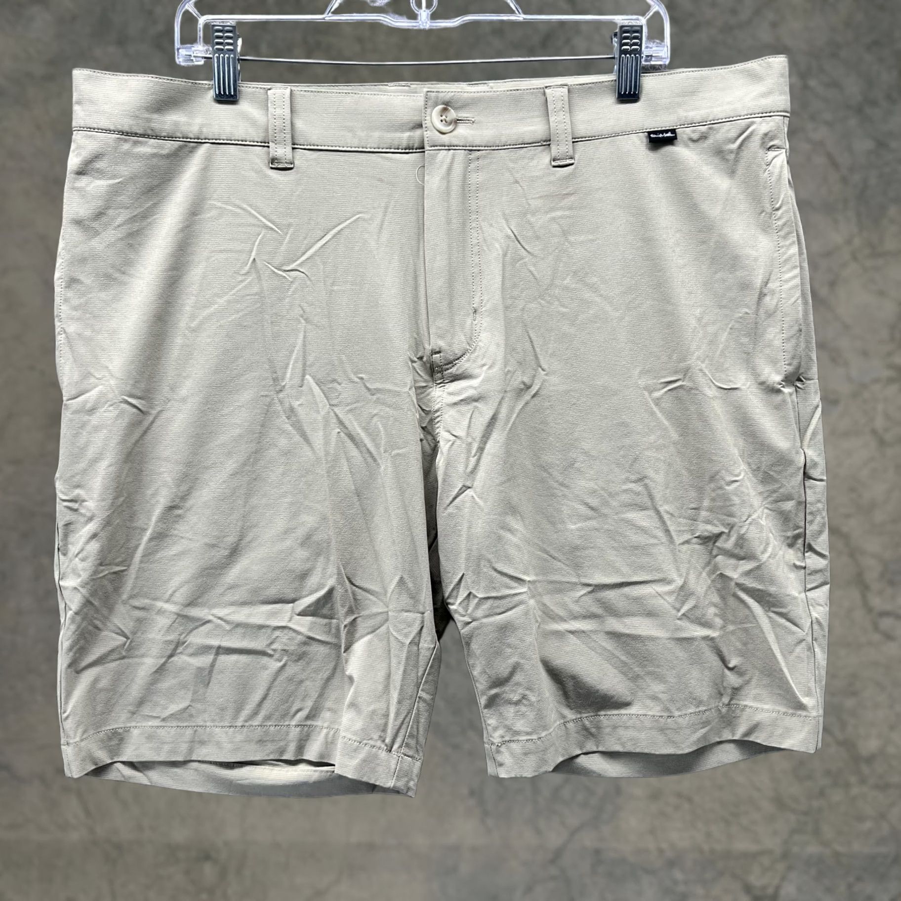 TravisMathew Travis Mathew Shorts Mens 38 Beige Stretch Chino Golf Casual Summer 1MQ0177 Size US 38 / EU 54 - 1 Thumbnail