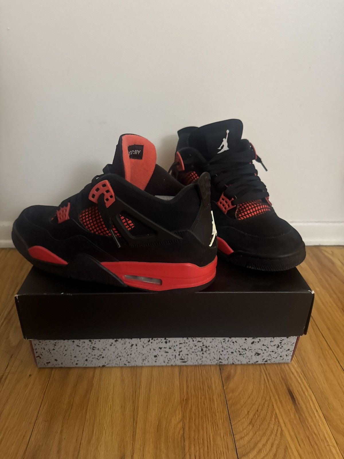 Jordan Brand Jordan 4 retro “red thunder” Size US 10.5 / EU 43-44 - 3 Thumbnail