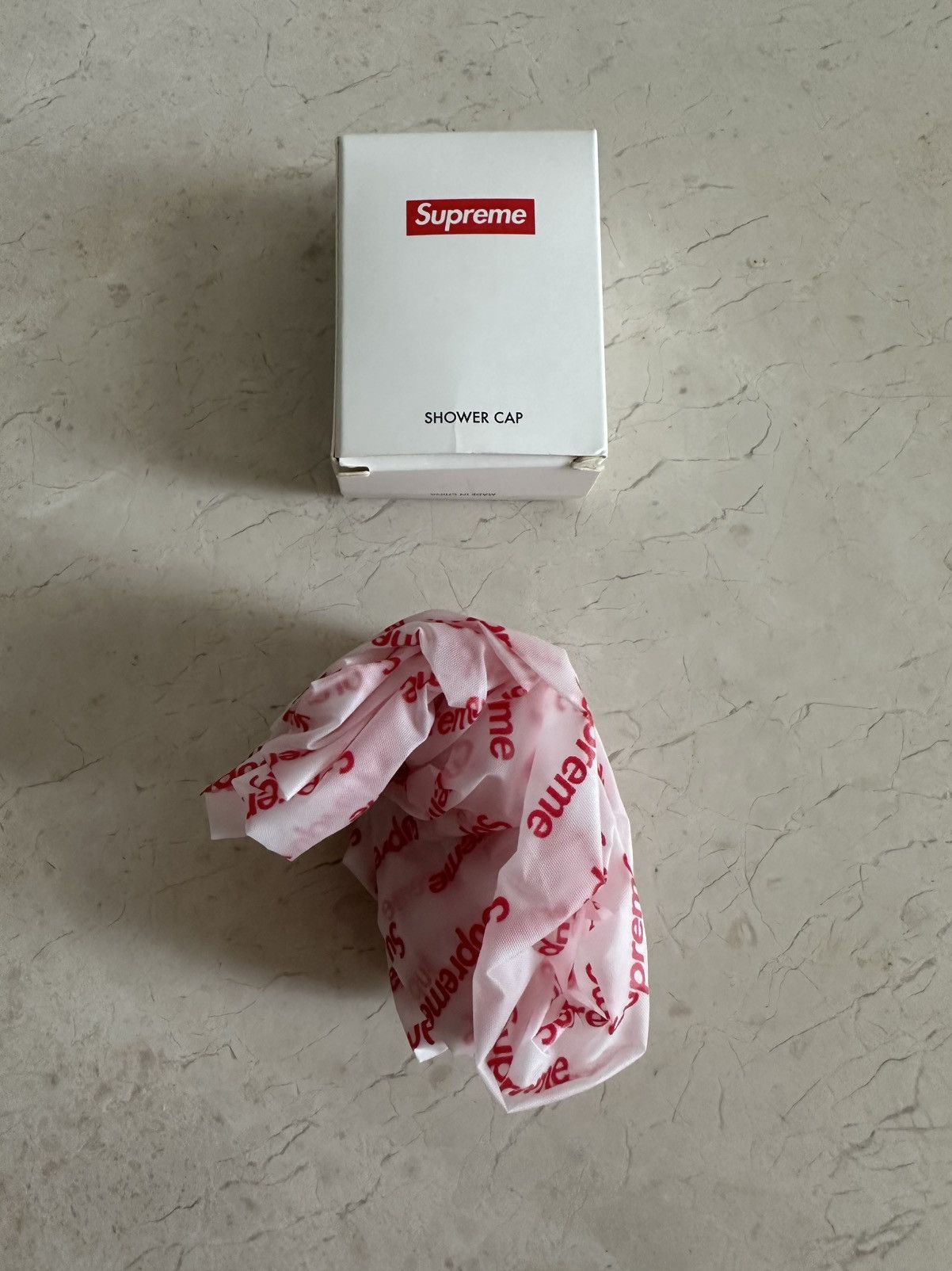 Supreme SS19 Shower Cap Size ONE SIZE - 1 Thumbnail